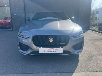 P300 AWD R-Dynamic Black