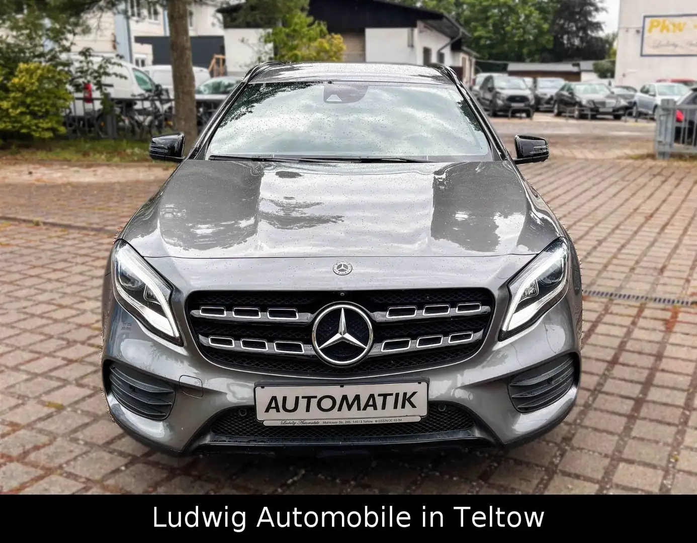 Mercedes-Benz GLA 180 AMG Line*AHK*LED*Navi*Alcantara Gri - 2