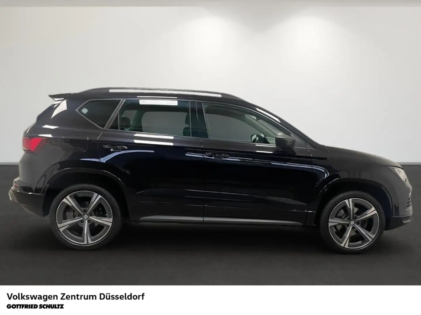 SEAT Ateca FR 1.5 TSI DSG Navigation 19 Zoll Räder Cockpit Schwarz - 2
