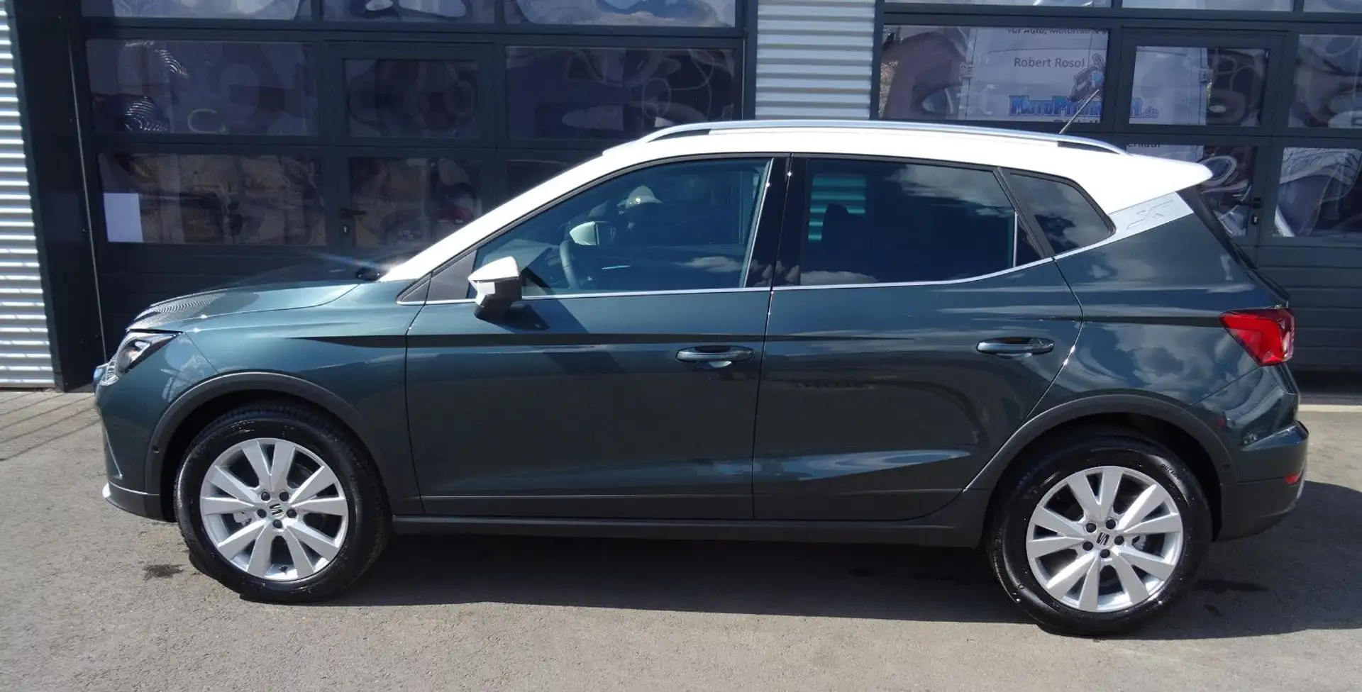 SEAT Arona 1.0 TSI Xperience DSG **KAMERA** Grün - 2
