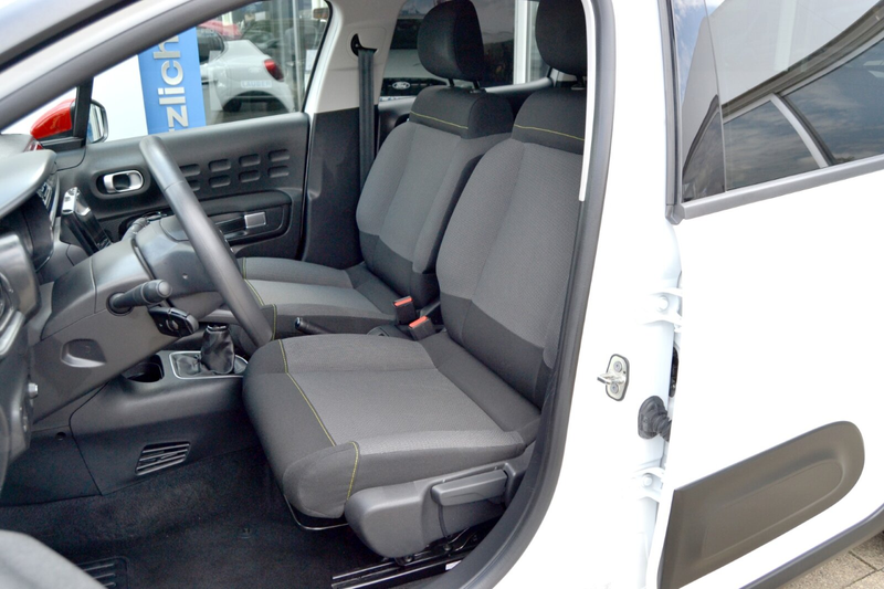 Citroen C3 C3 1,2 Shine AutoAC LMF USB+DAB eFH LED PDC — photo 9