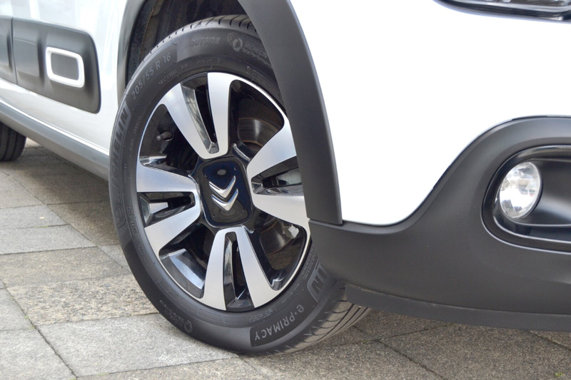 Citroen C3 C3 1,2 Shine AutoAC LMF USB+DAB eFH LED PDC — photo 7