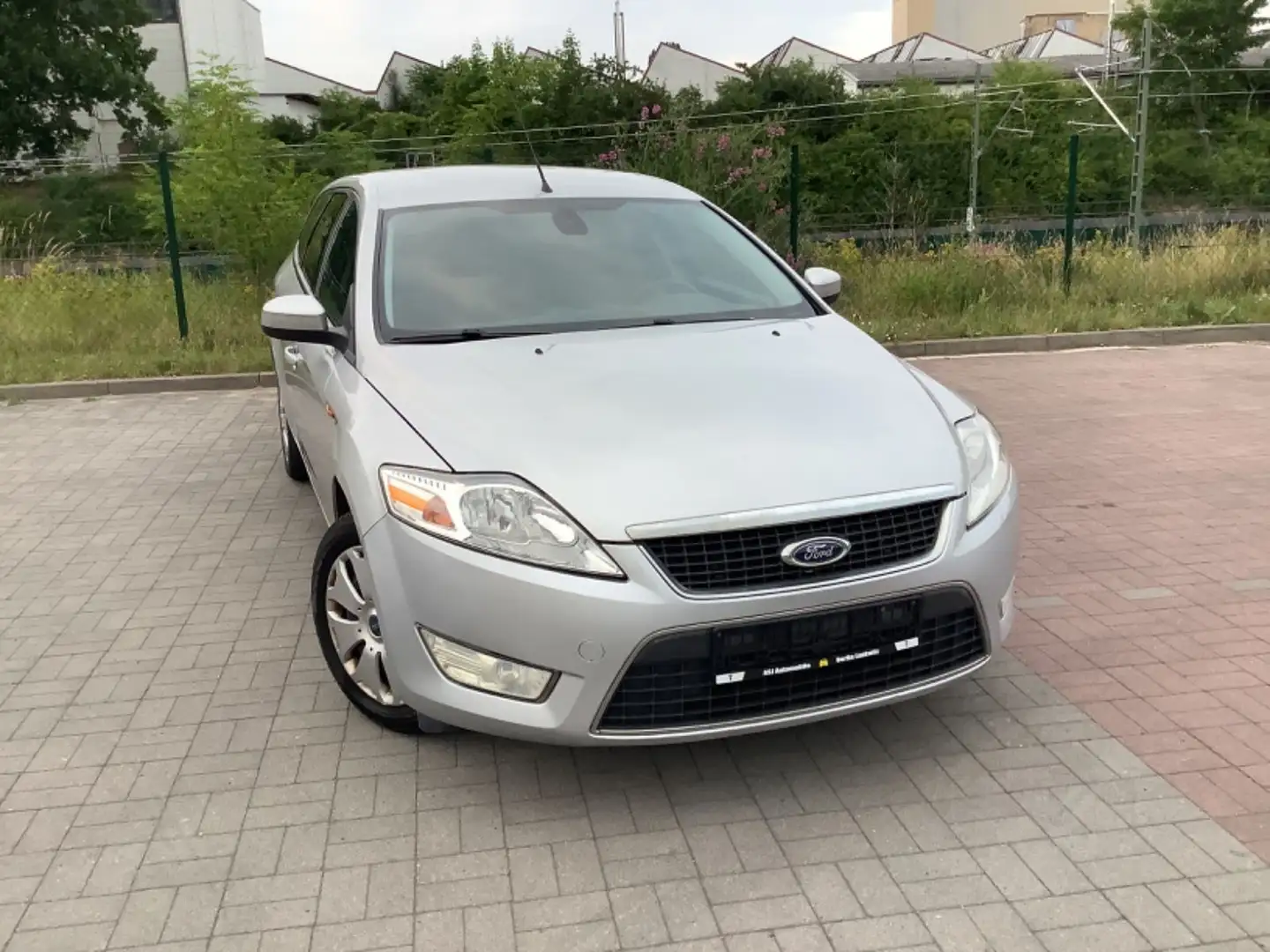 Ford Mondeo Turnier*KLIMA DUAL*SH* TÜV NEU* TOP Silber - 1
