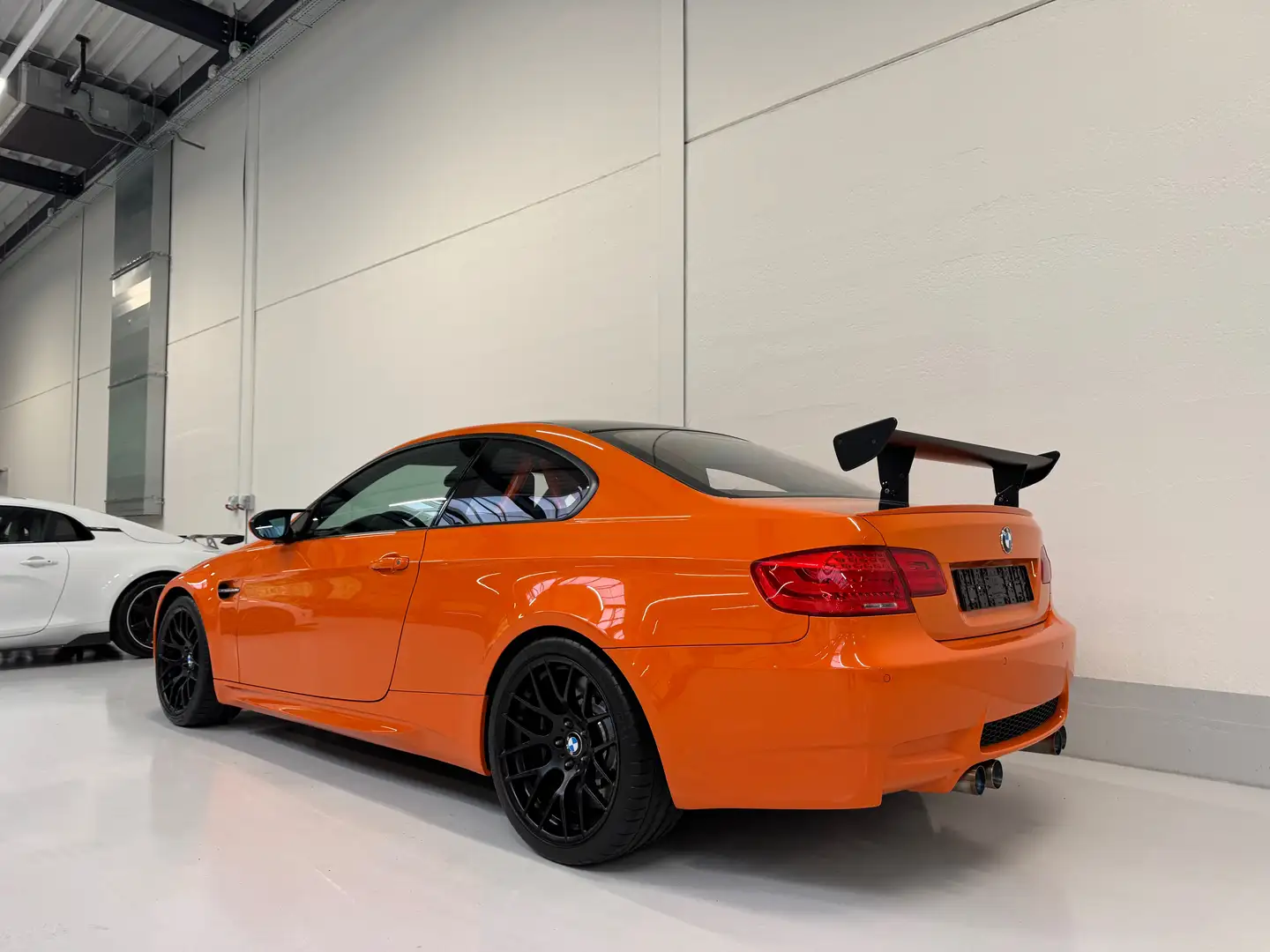 BMW M3 GTS Orange - 2