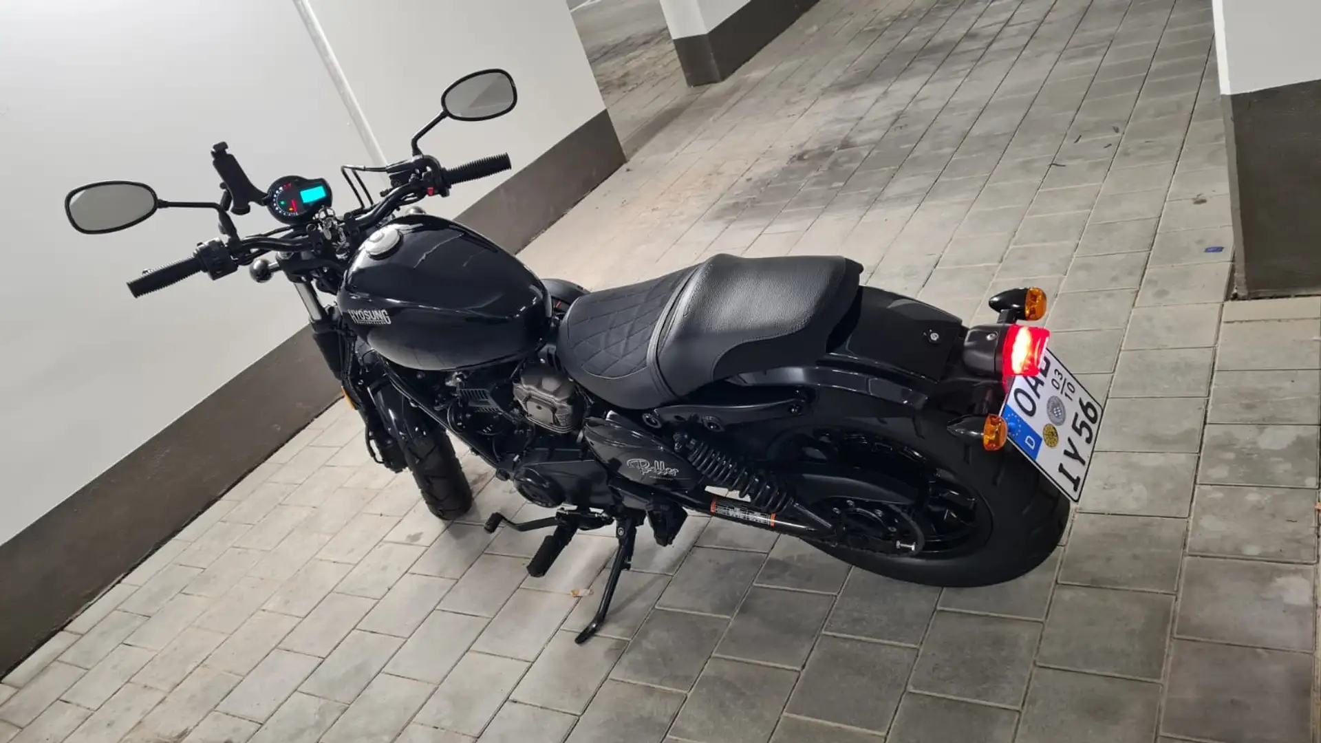 Hyosung Aquila 125 Neuwertig Hyosung GV 125 S Aquila Nero - 1