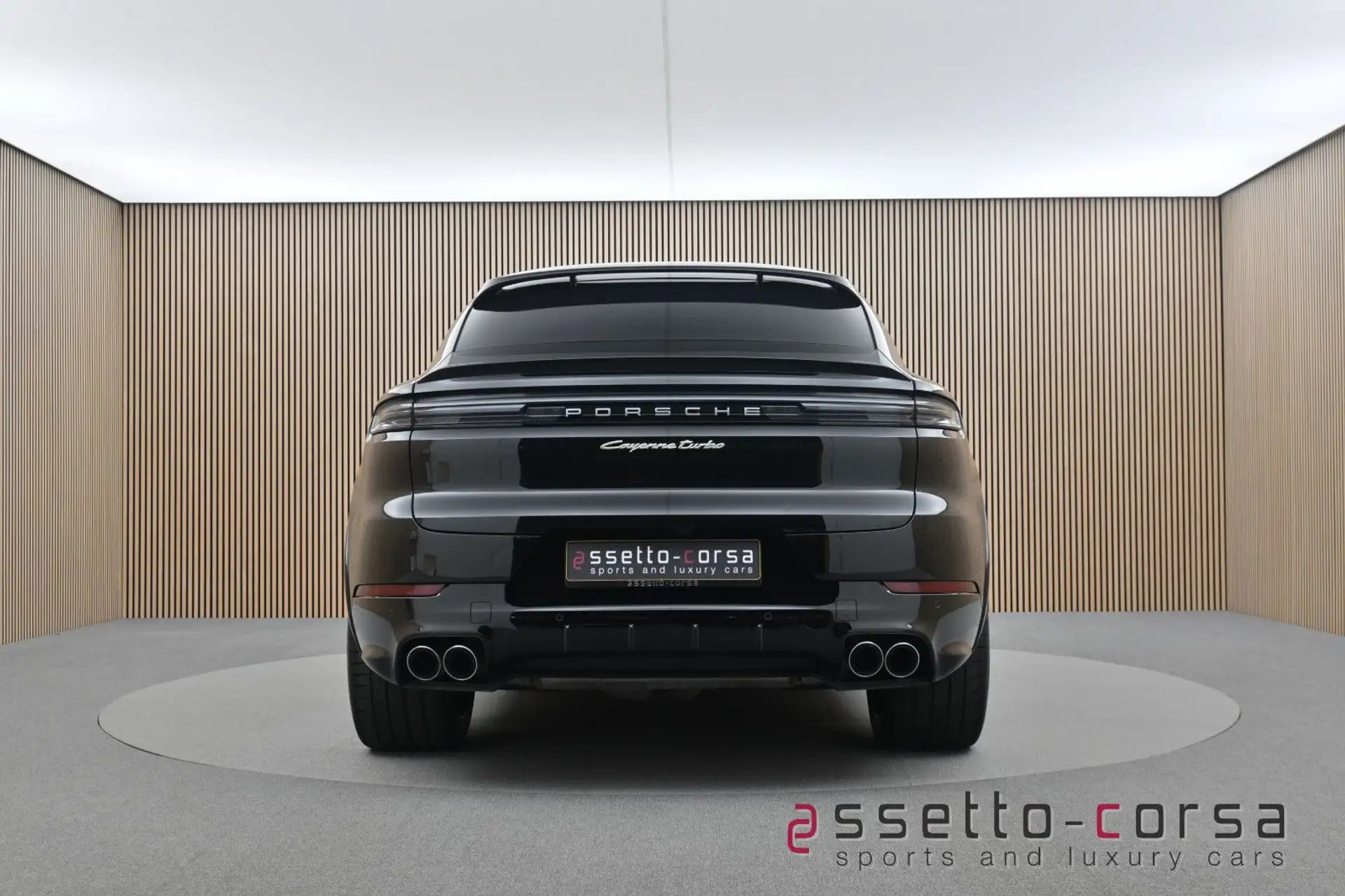 포르쉐 Porsche Cayenne E-Hybrid 2024 검정 사진 3