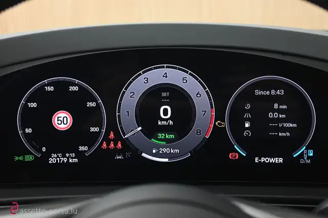 Porsche Cayenne view 13