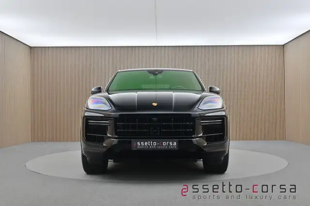 Porsche Cayenne view 7