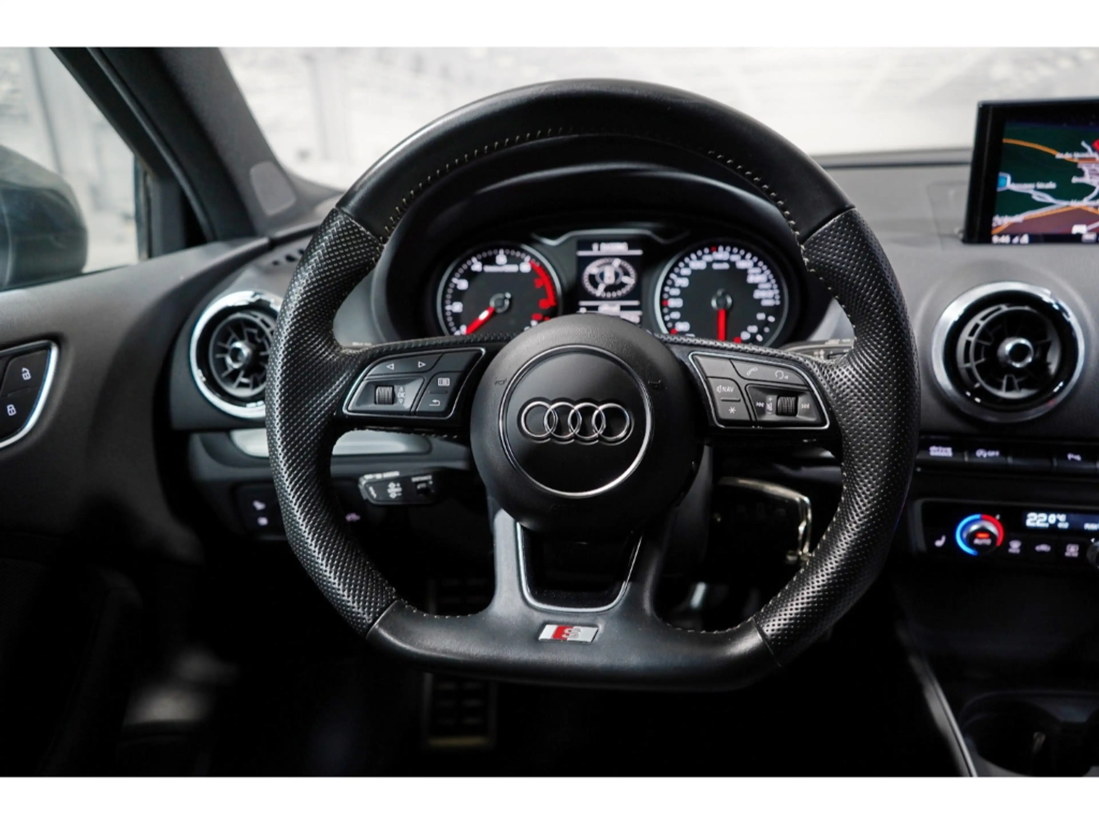 Audi A3 Limousine 1.5 TFSI sport S line — photo 6