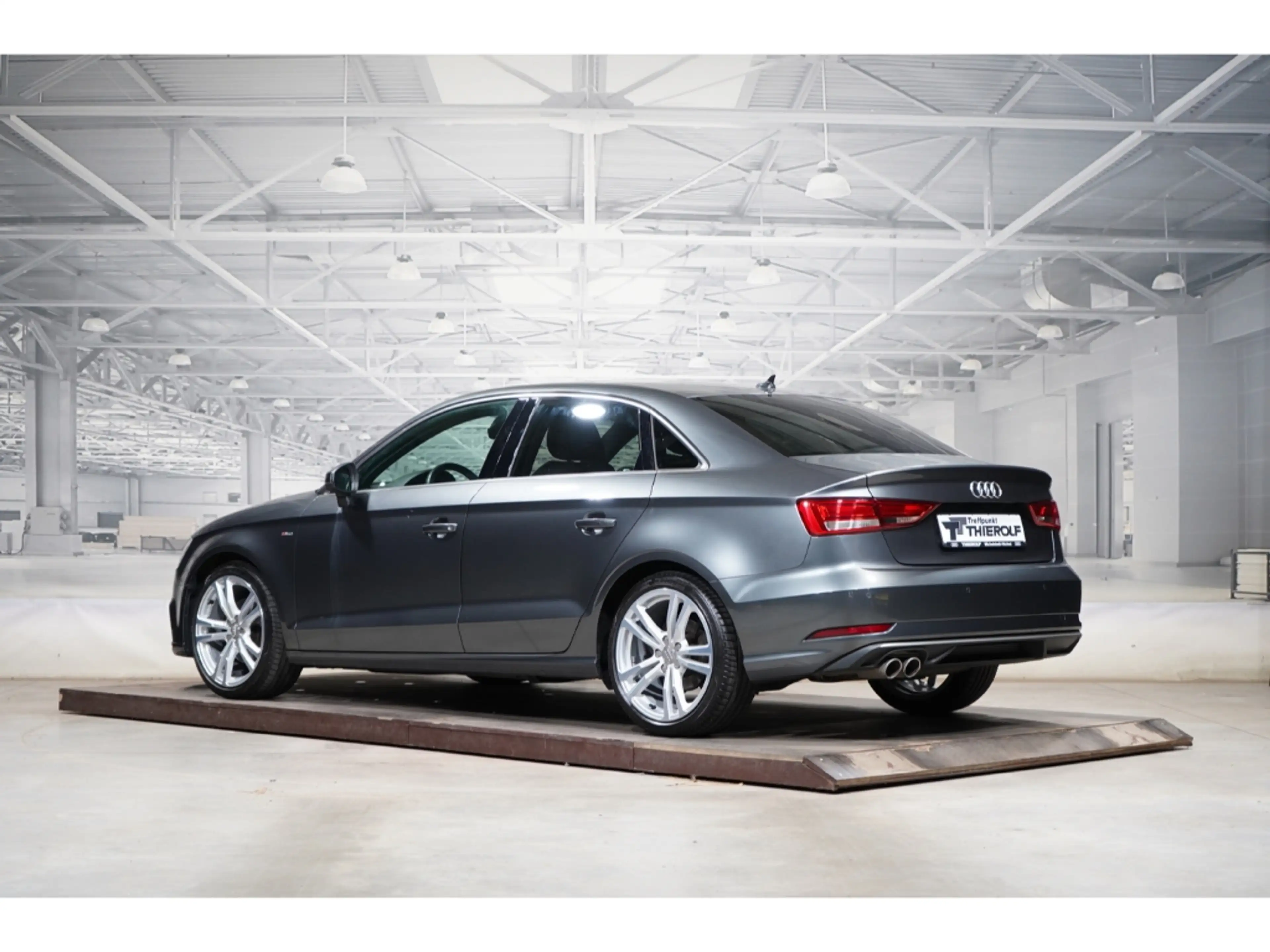 Audi A3 Limousine 1.5 TFSI sport S line — photo 2