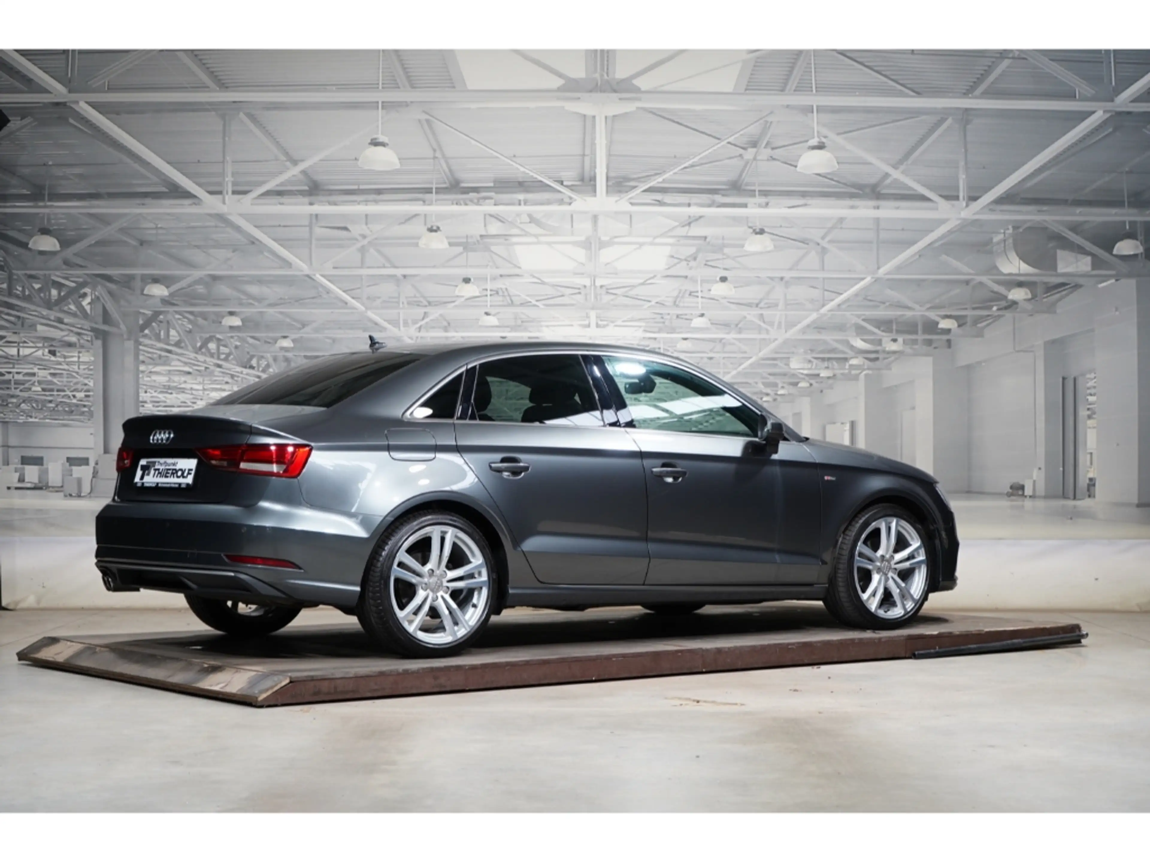 Audi A3 Limousine 1.5 TFSI sport S line — photo 3