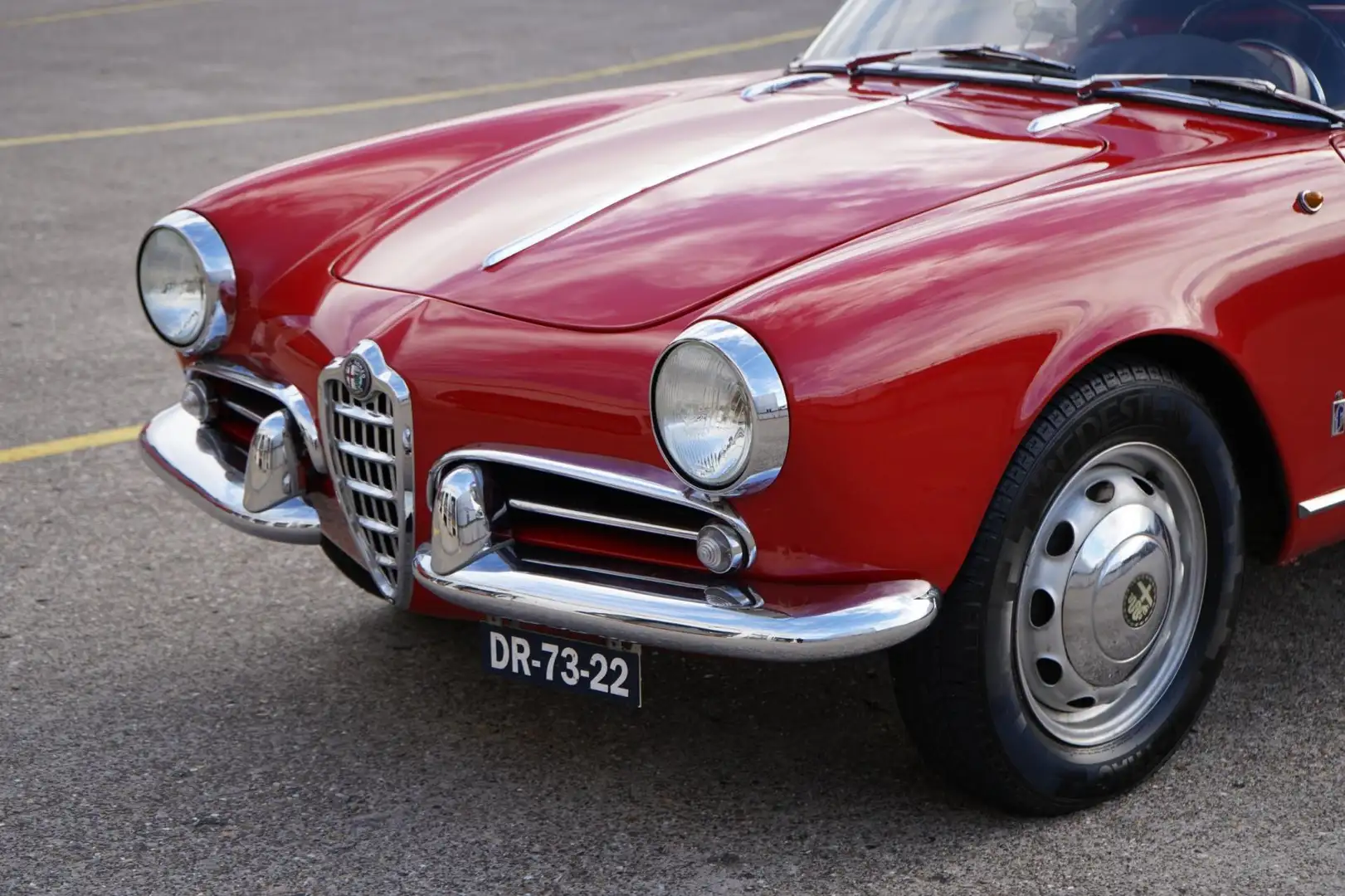 Alfa Romeo Giulietta 1300 SPIDER Rood - 2