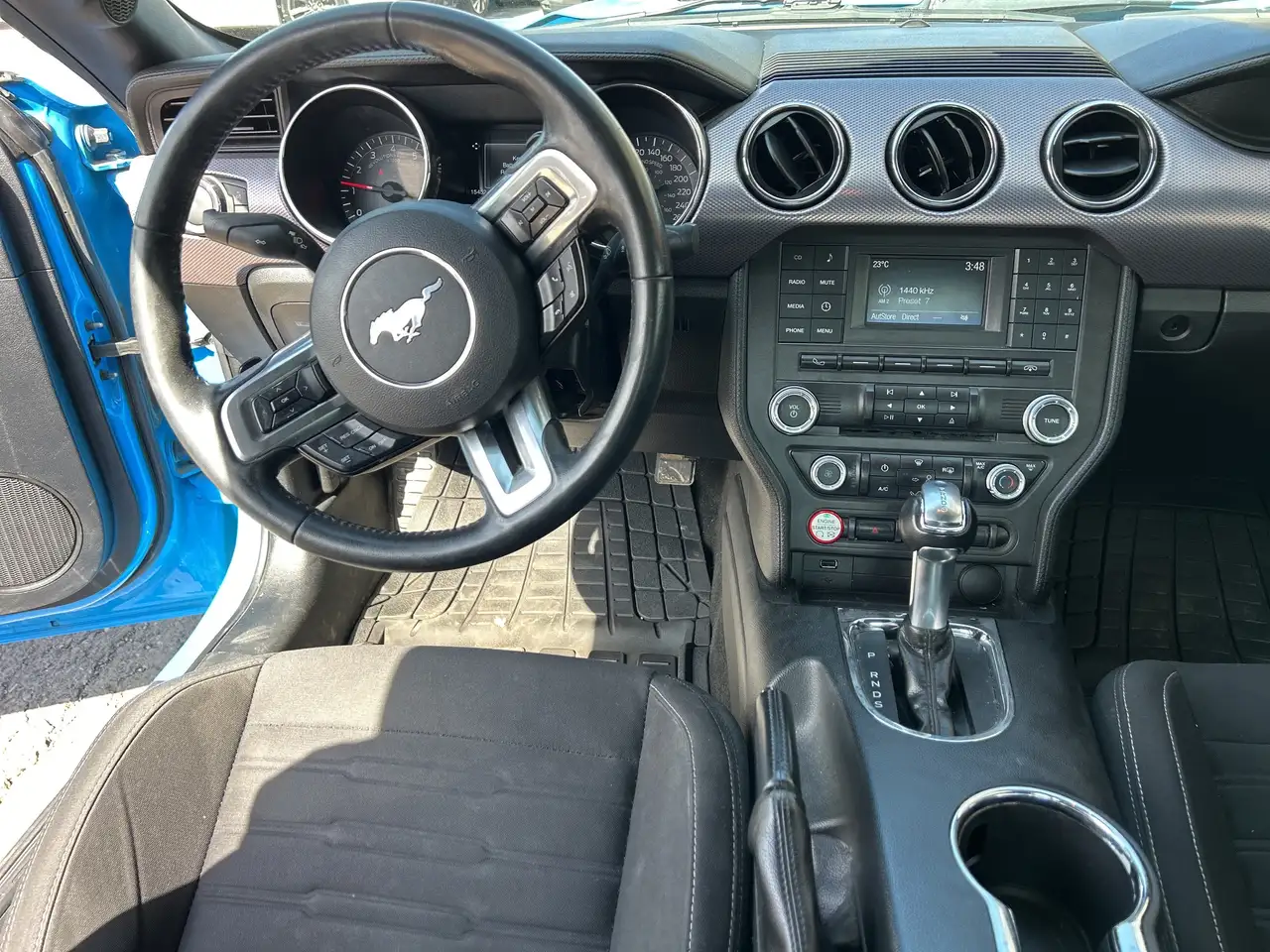 Ford Mustang снимка Ford Mustang