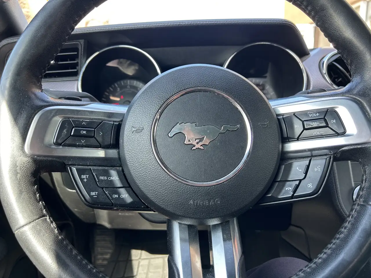Ford Mustang снимка Ford Mustang