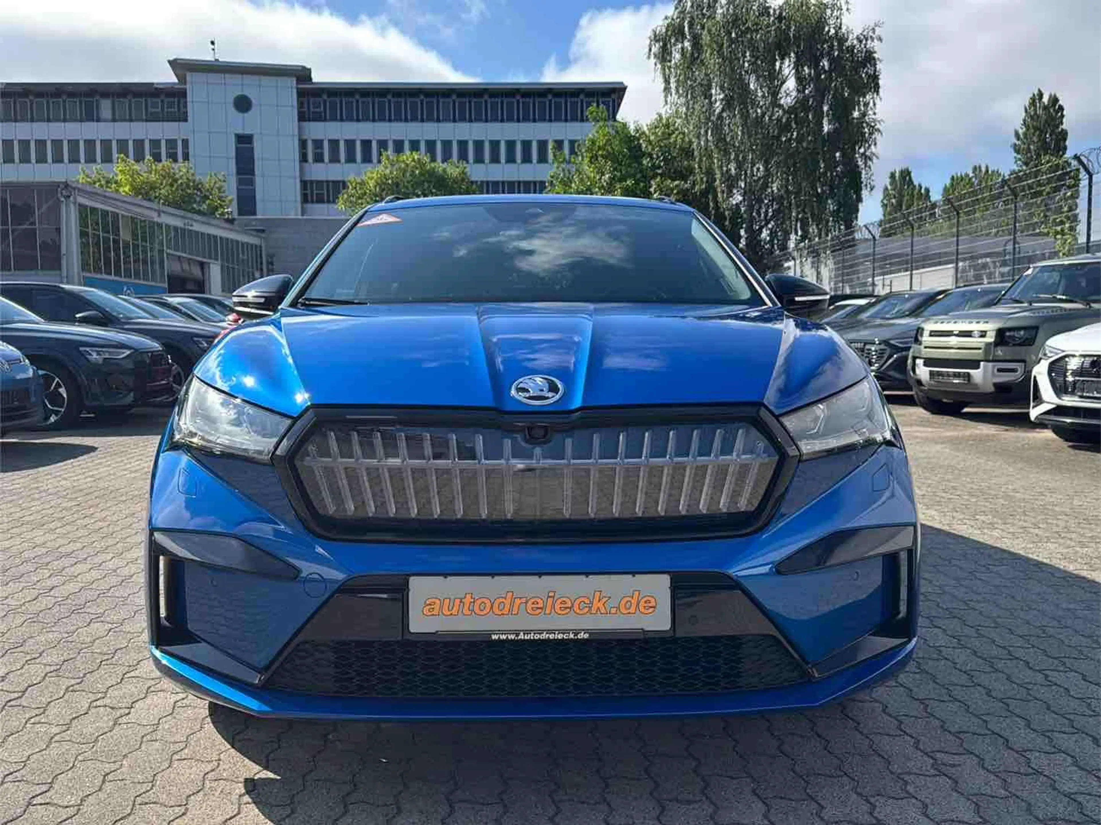 Skoda Enyaq 80 Sportline AHK CRYSTAL 21Z KAMERA — photo 4