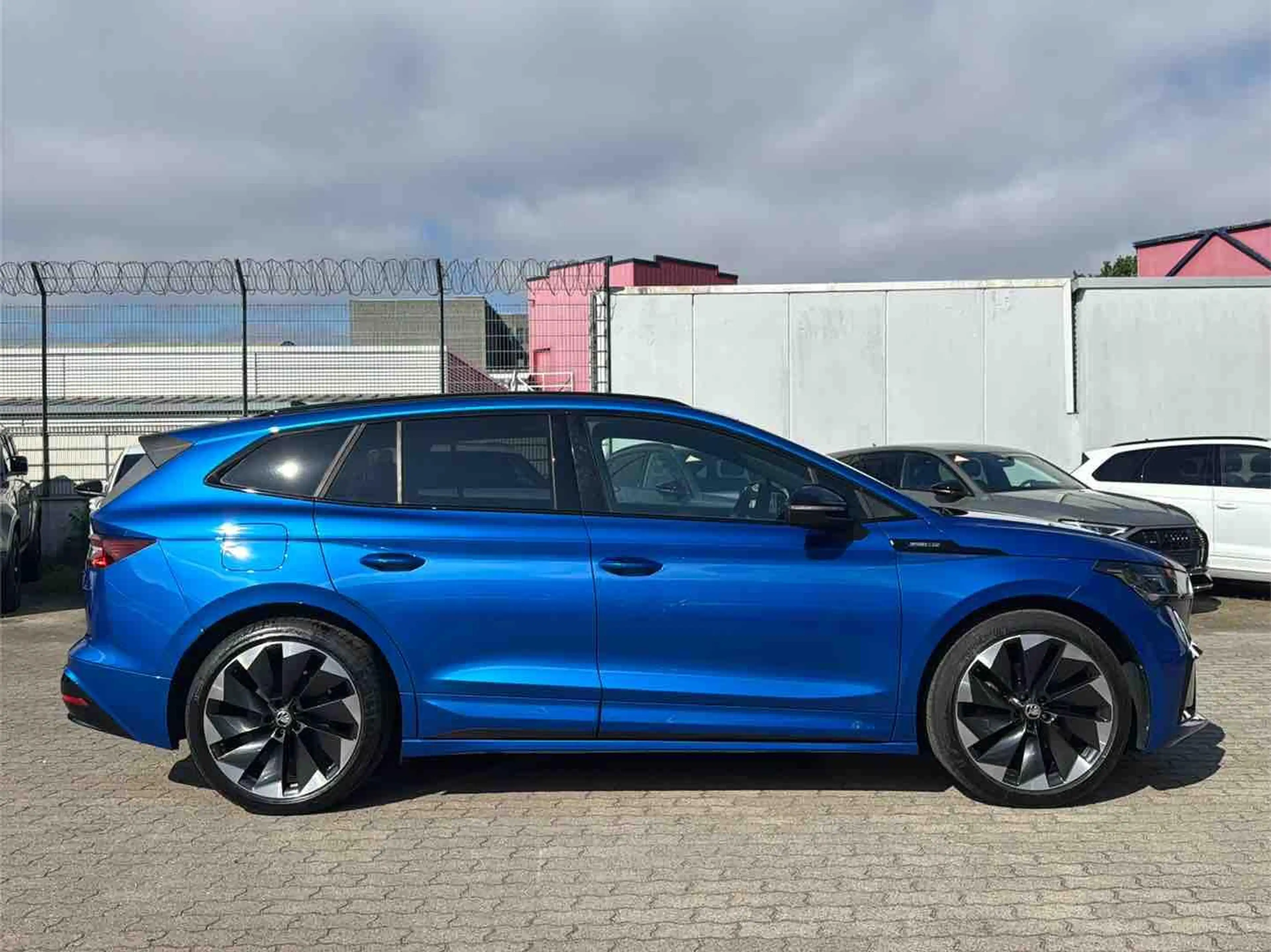Skoda Enyaq 80 Sportline AHK CRYSTAL 21Z KAMERA — photo 6