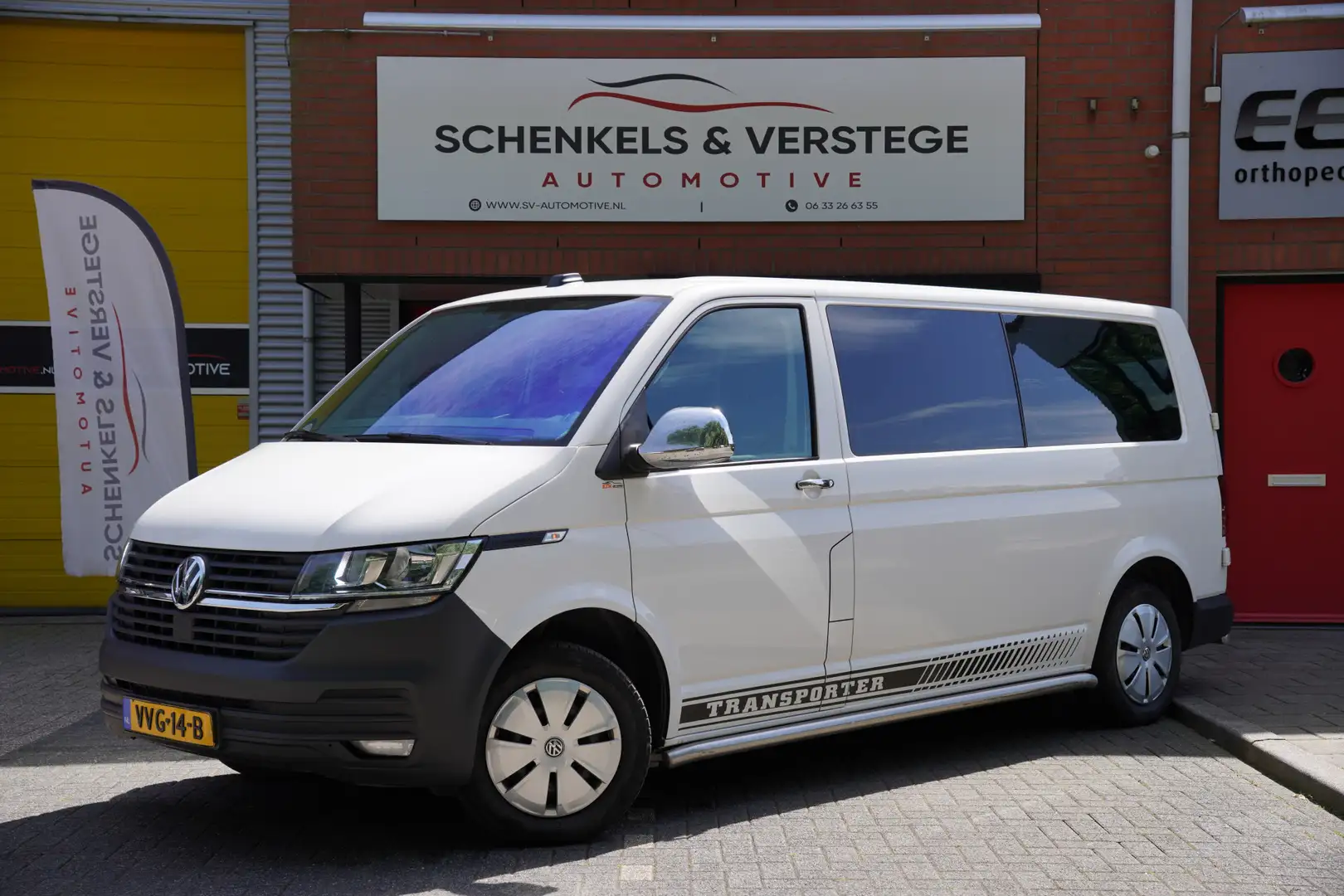 Volkswagen T6.1 Transporter 2.0 TDI L2H1 30 DC Highline / Automaat / Cruise / Weiß - 1