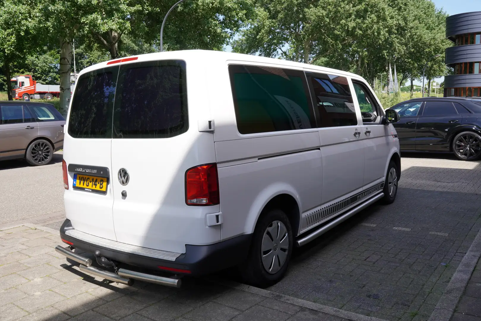 Volkswagen T6.1 Transporter 2.0 TDI L2H1 30 DC Highline / Automaat / Cruise / Weiß - 2