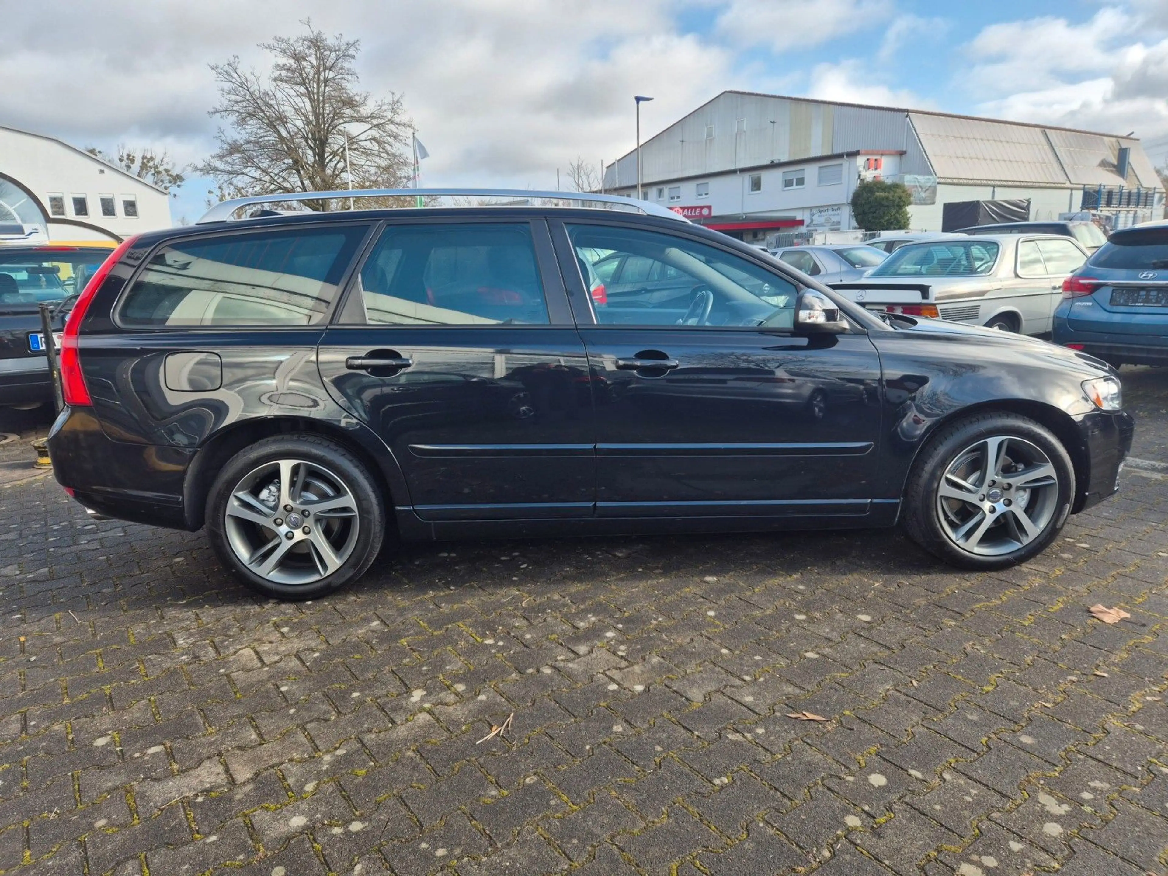 Volvo V50 2.0d 5 Zylinder 1Hd Xenon Automatik Leder — photo 4