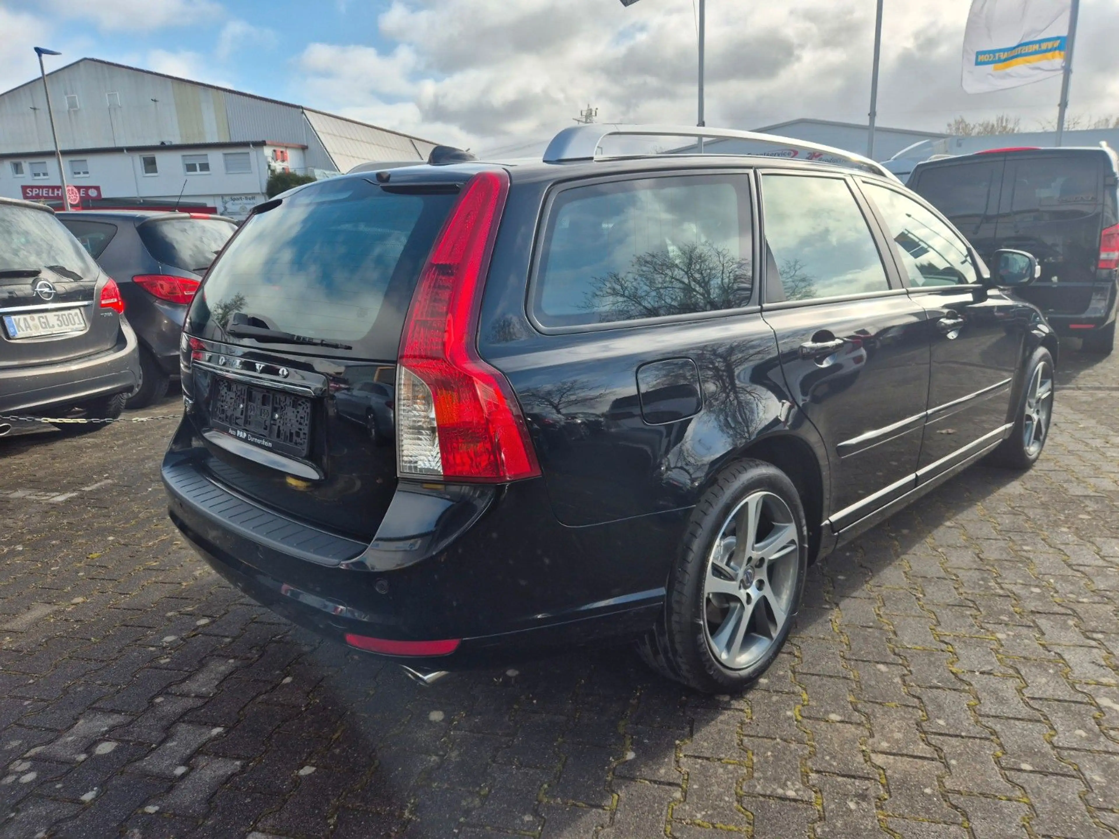Volvo V50 2.0d 5 Zylinder 1Hd Xenon Automatik Leder — photo 5