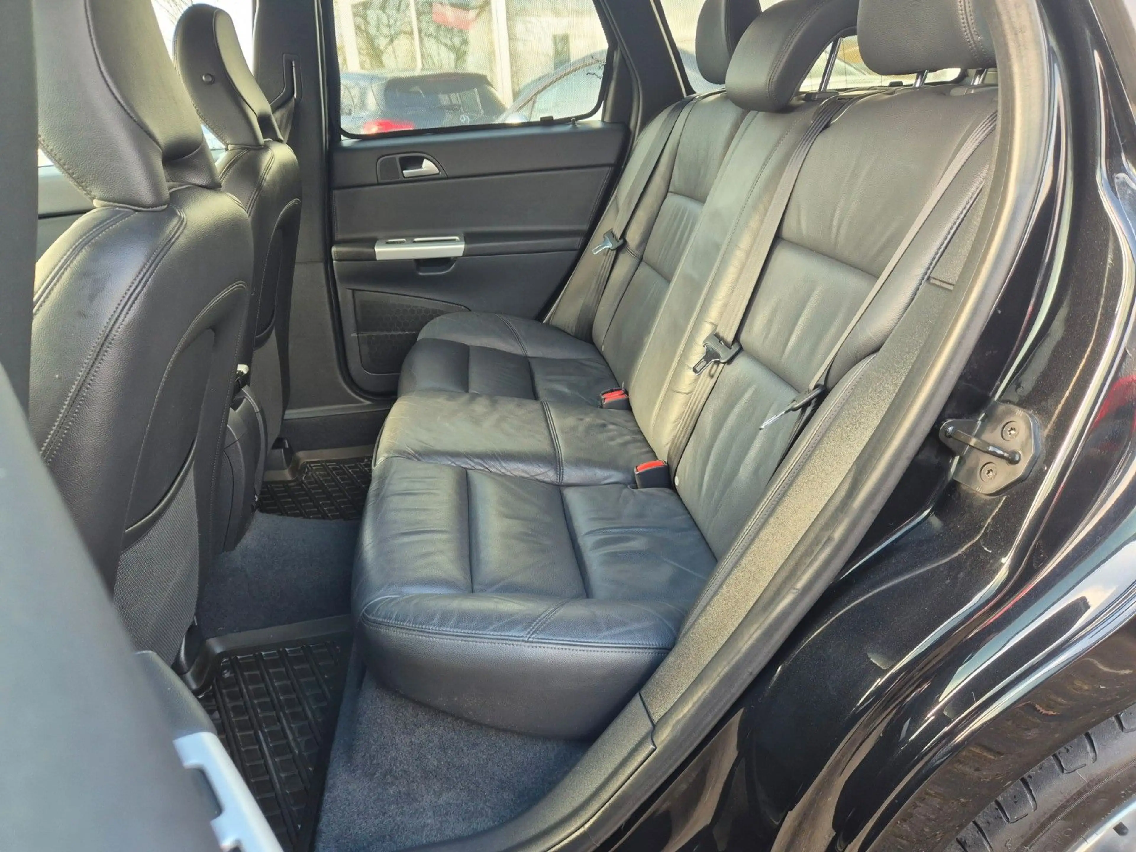 Volvo V50 2.0d 5 Zylinder 1Hd Xenon Automatik Leder — photo 14