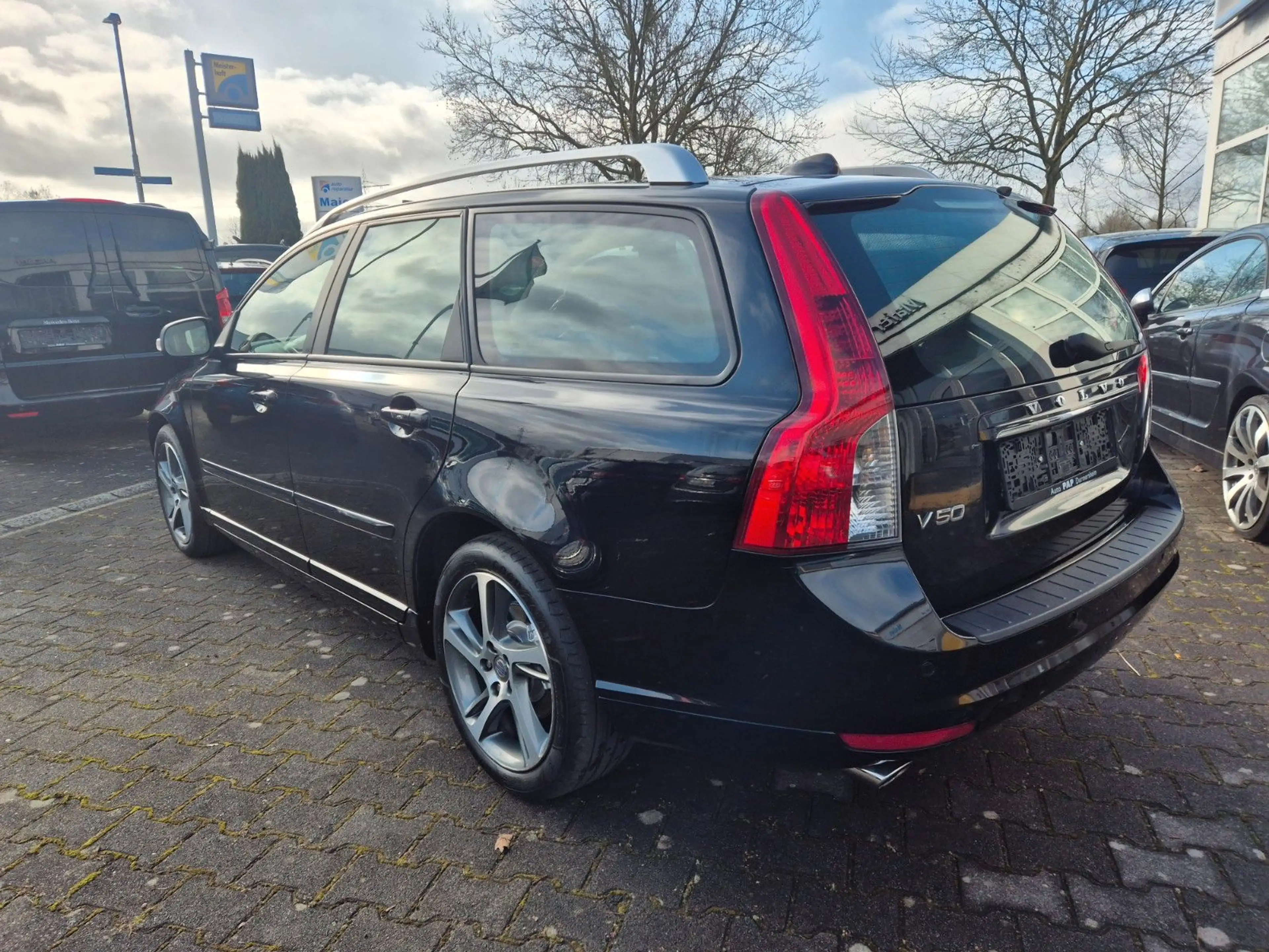 Volvo V50 2.0d 5 Zylinder 1Hd Xenon Automatik Leder — photo 7