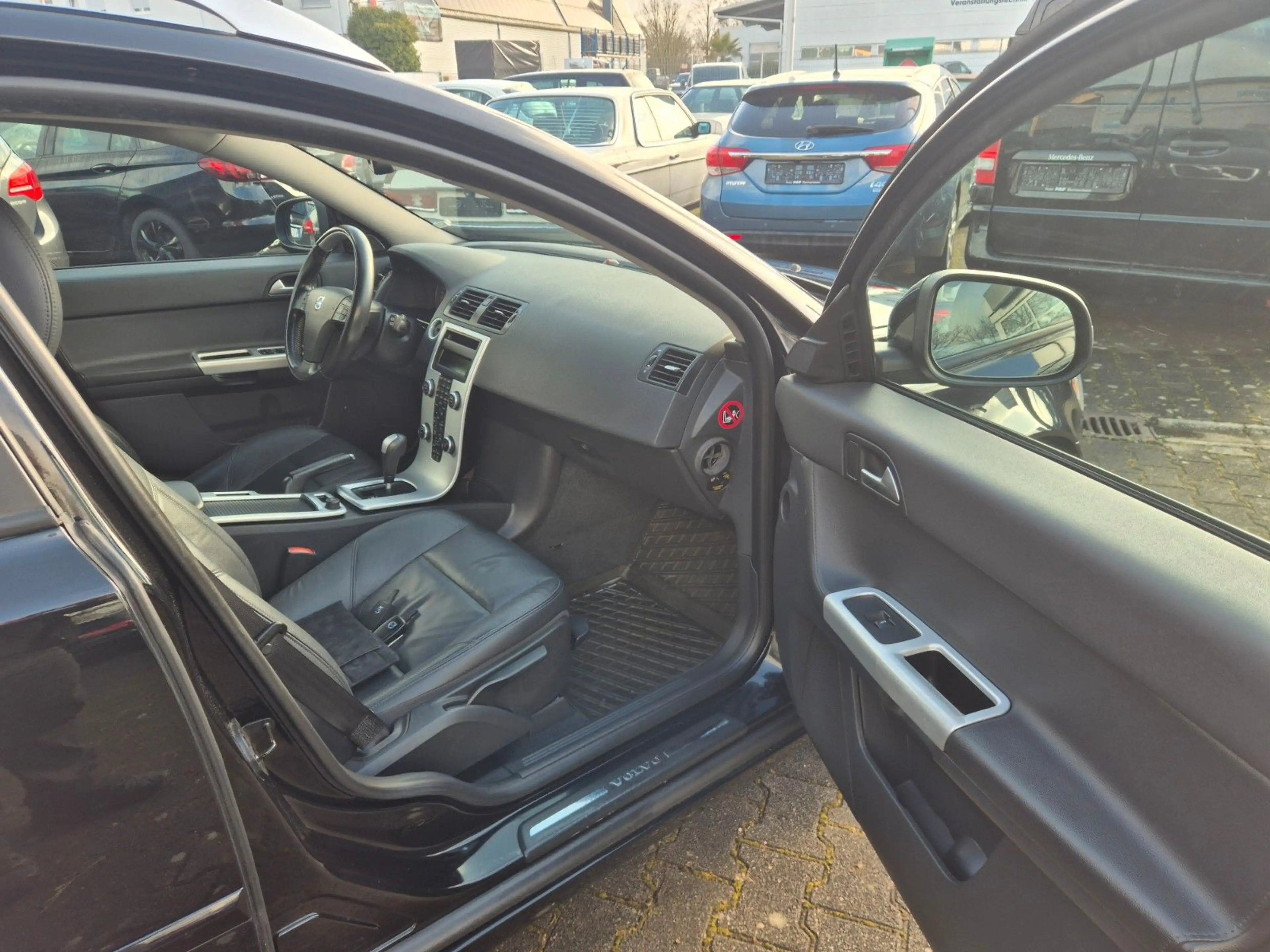 Volvo V50 2.0d 5 Zylinder 1Hd Xenon Automatik Leder — photo 11