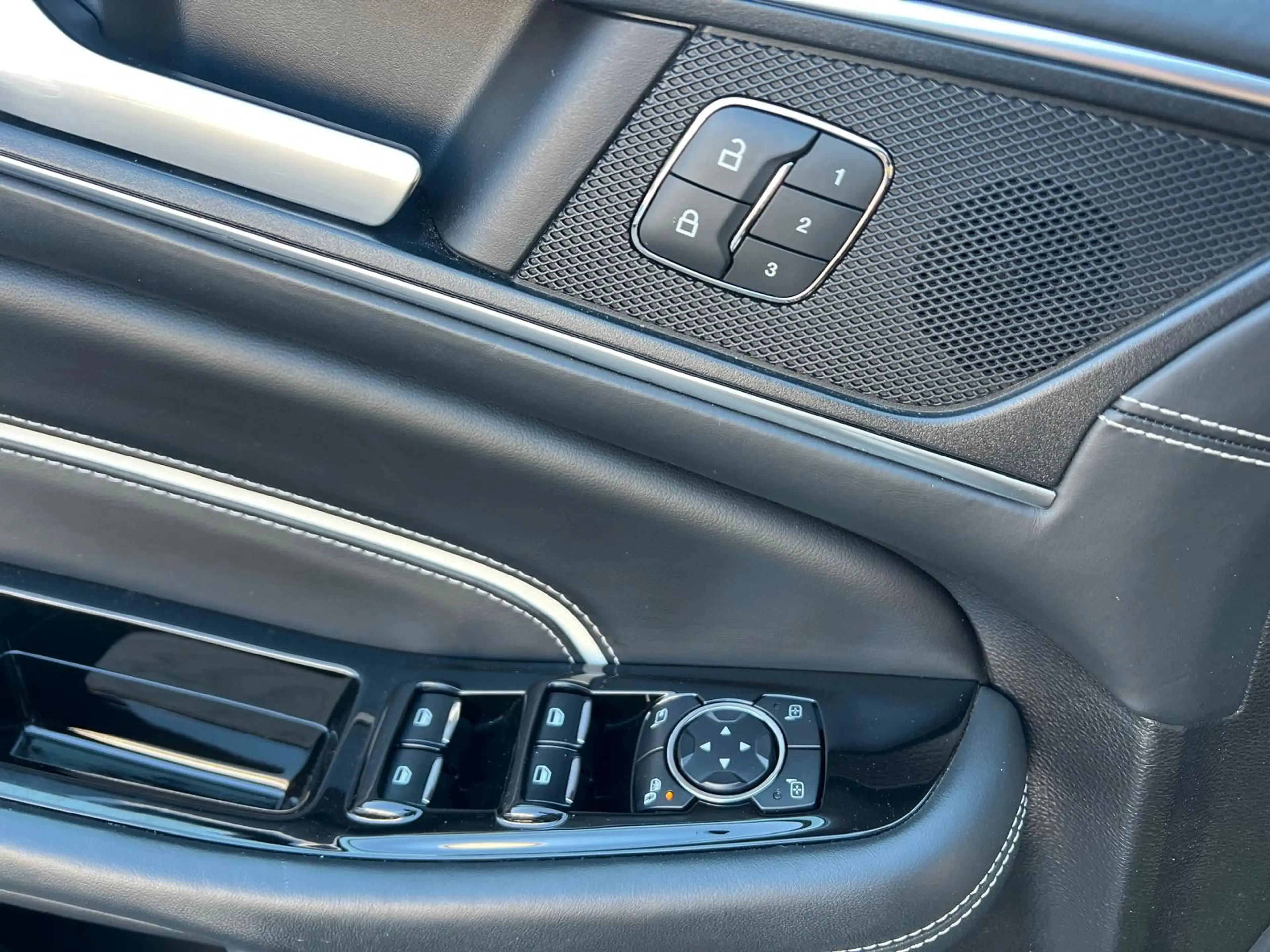 Ford S-Max S-MAX Vignale — photo 15