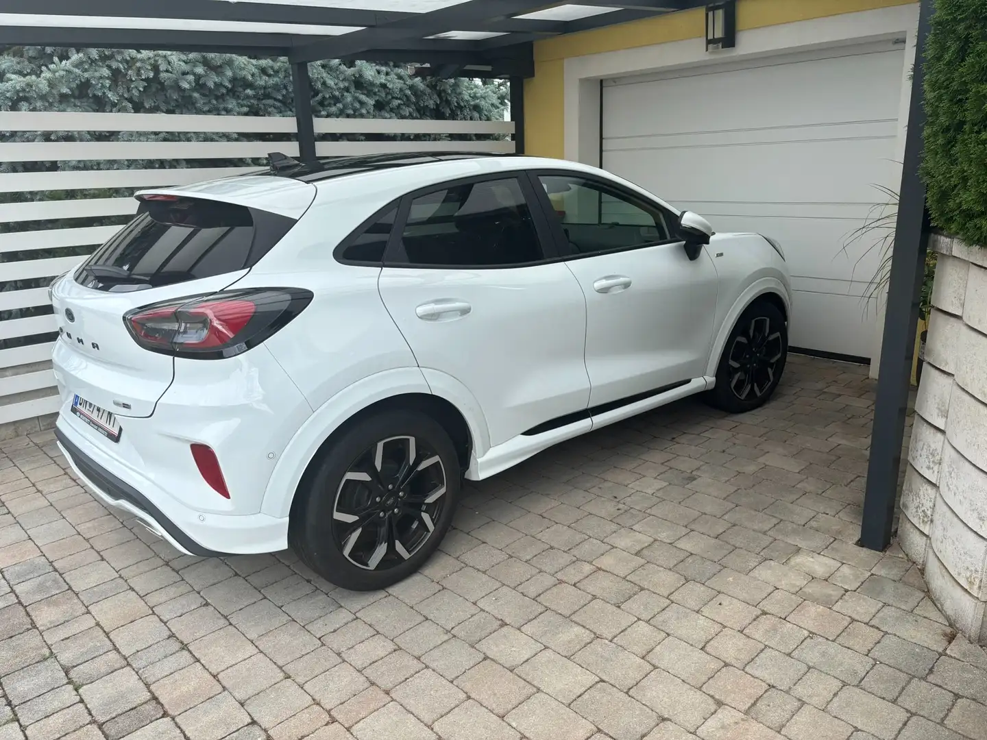 Ford Puma Puma 1,0 Eco Boost Hybrid ST -Line X Weiß - 2