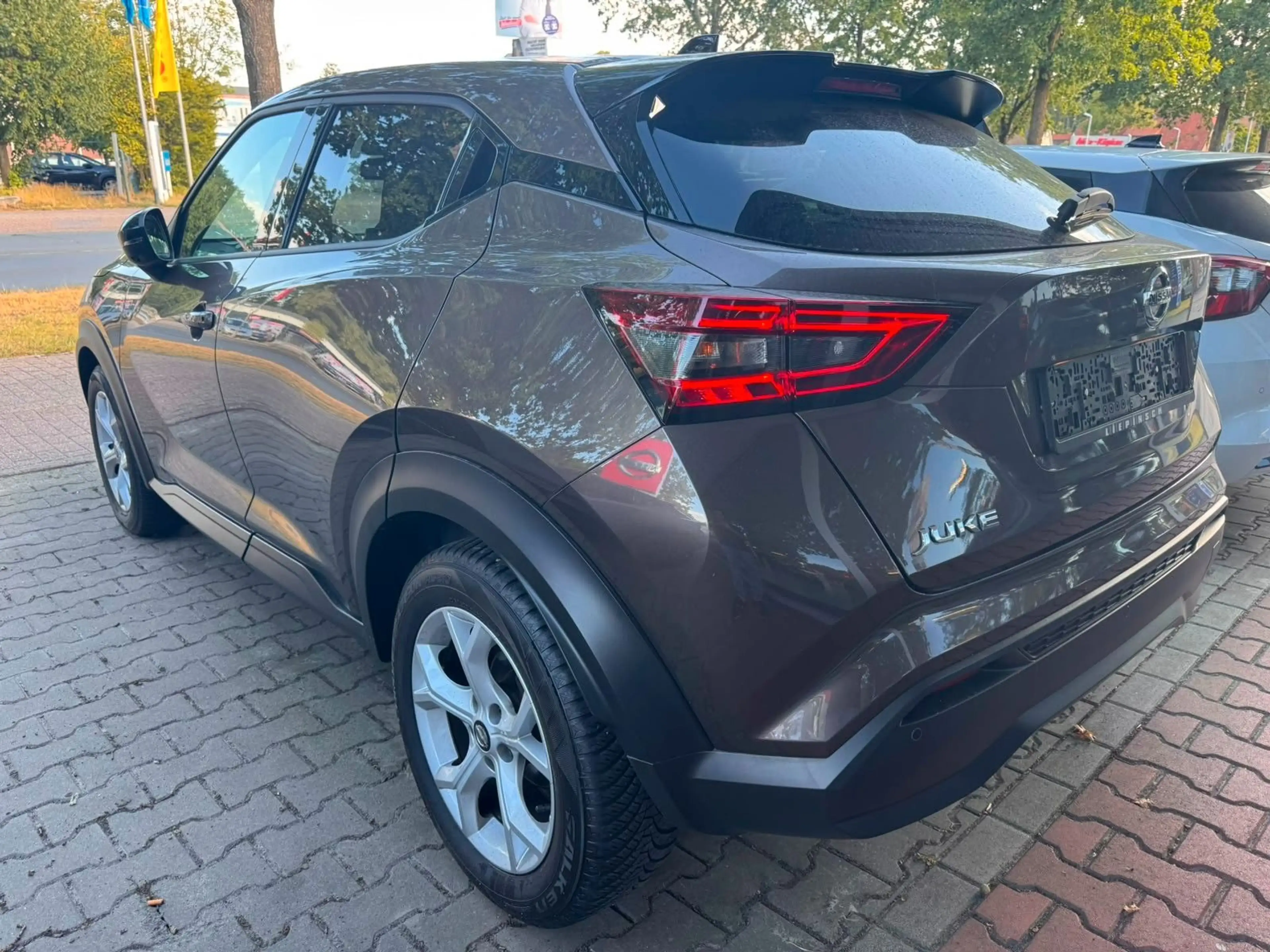 Nissan Juke 1.0 DIG-T N-CONNECTA *Automatik* — photo 6