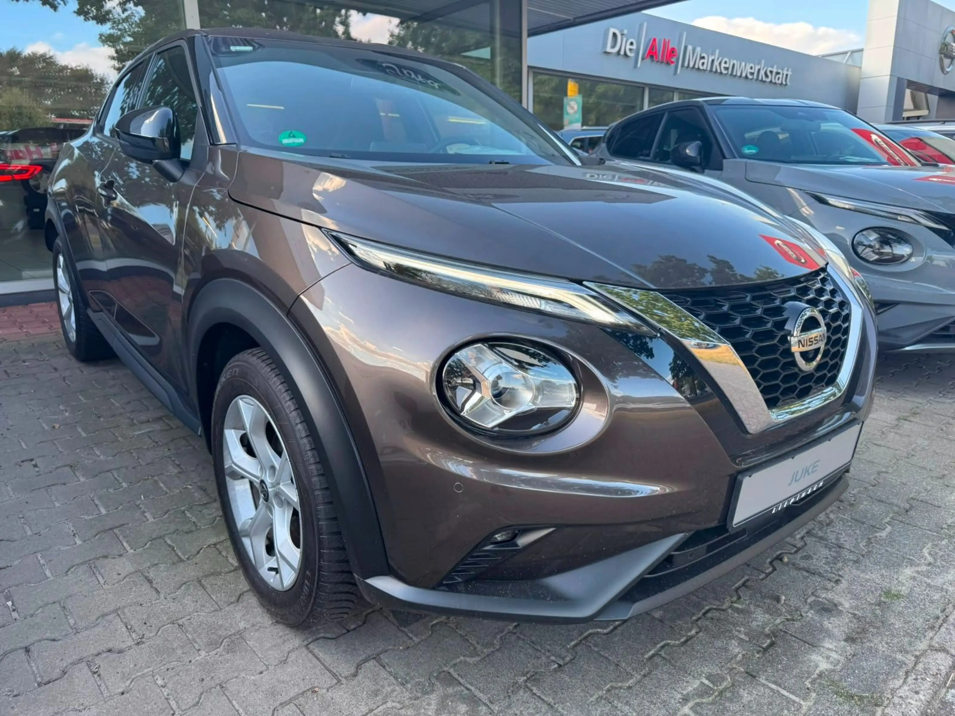 Nissan Juke 1.0 DIG-T N-CONNECTA *Automatik* — photo 3