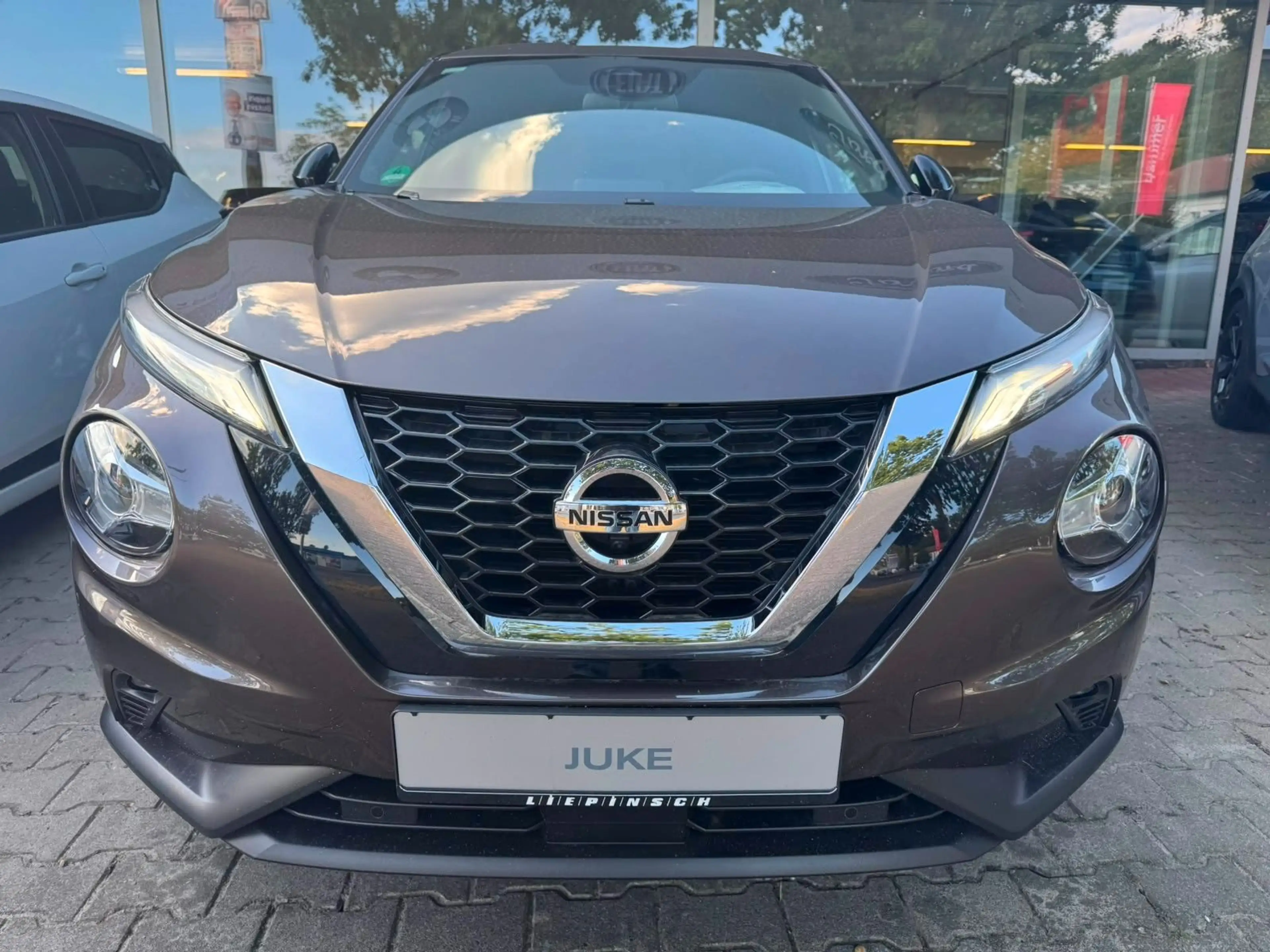Nissan Juke 1.0 DIG-T N-CONNECTA *Automatik* — photo 2