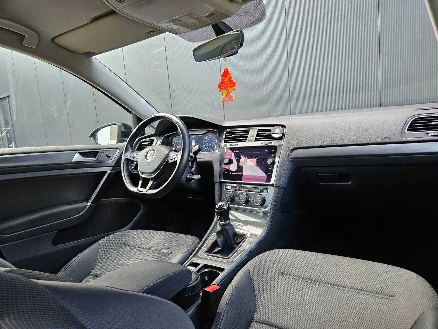 Volkswagen Golf 1.4 TSI Comfortline 5 Deurs Camera Virtual cockpit Noir - 2