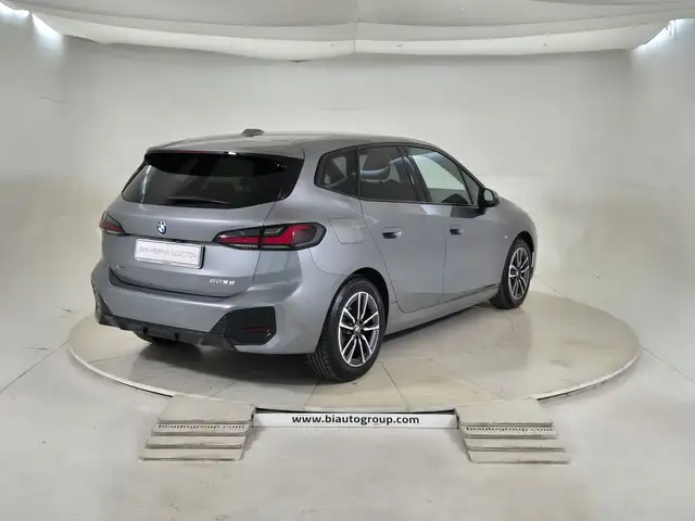 BMW 2 Series view 5