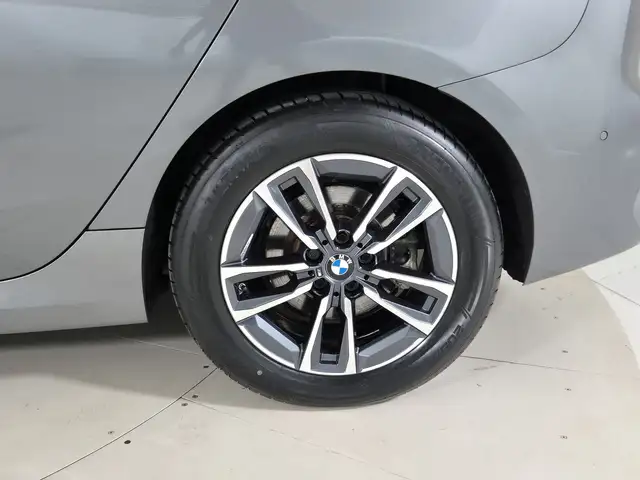 BMW 2 Series view 15