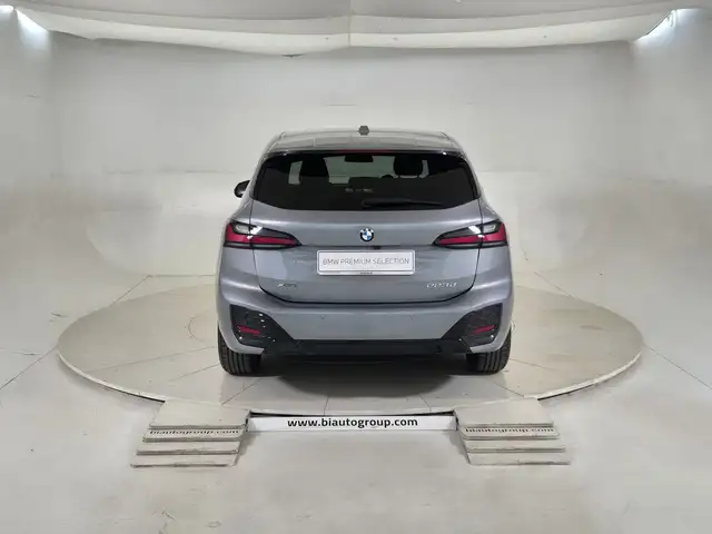 BMW 2 Series view 4