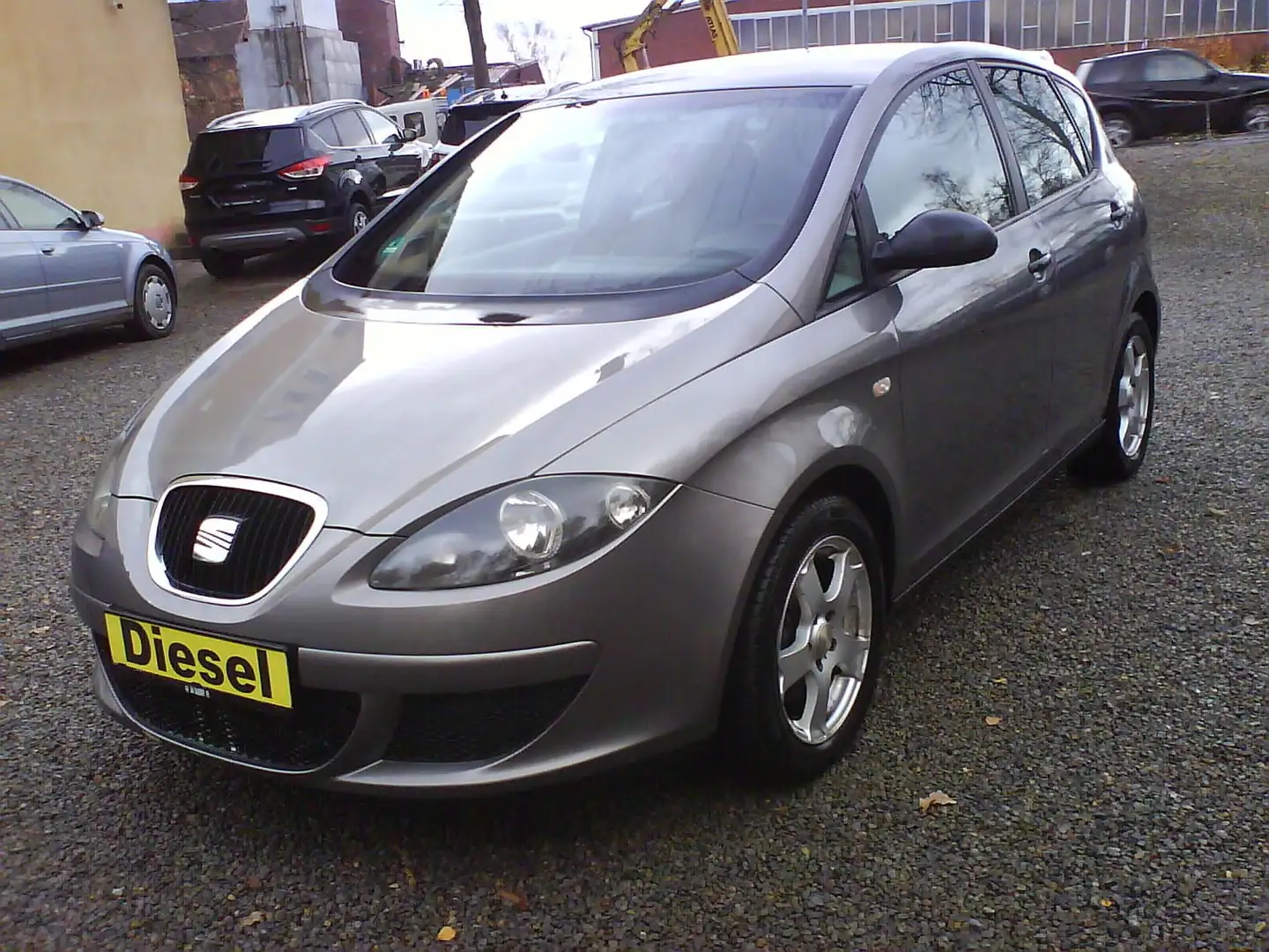 SEAT Altea Reference/ DIESEL 1,9/ KLIMA/ AHK/ ALU FELGEN/ Grau - 1