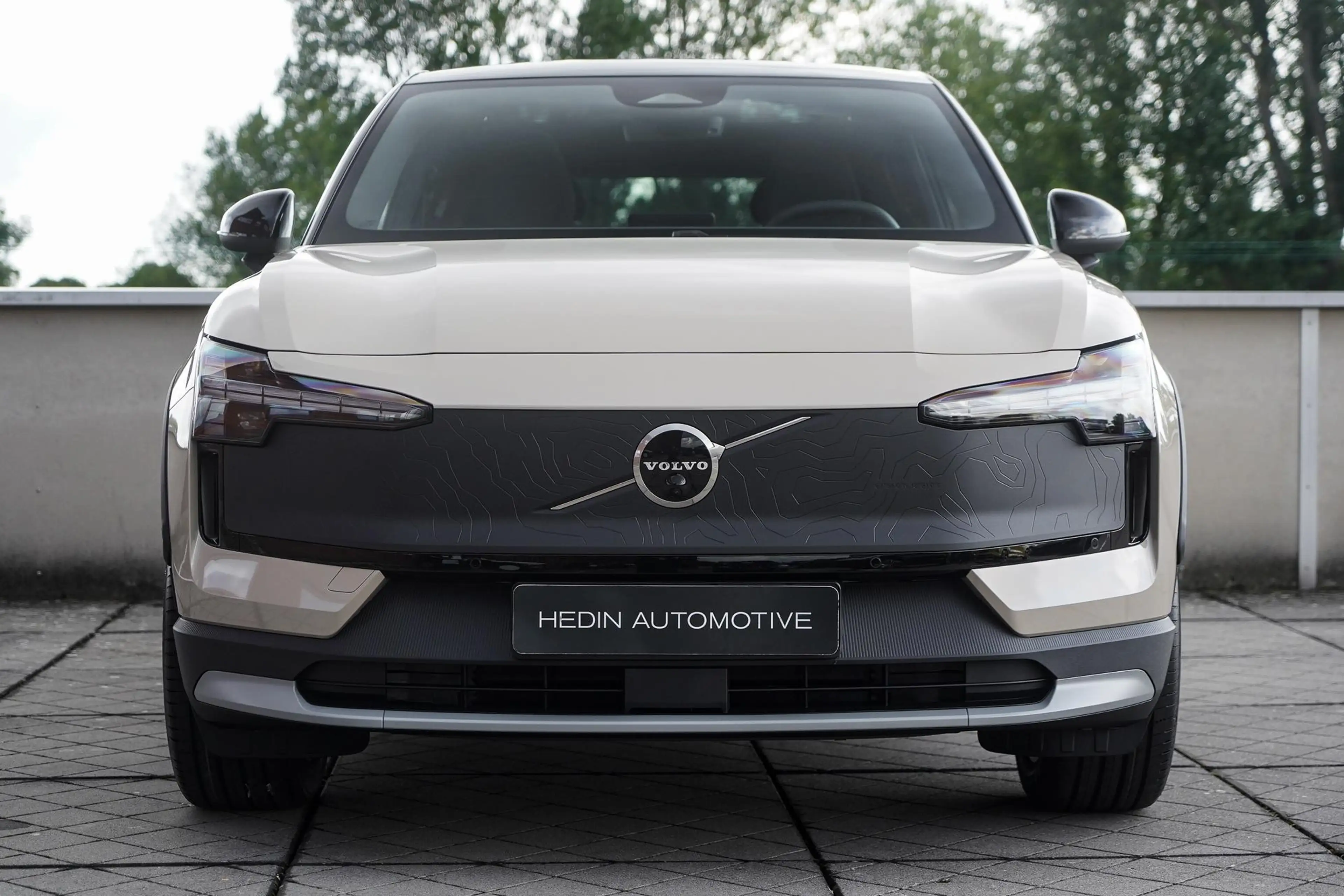 Volvo EX30 Cross Country P5 Long Range Ultra Europa 69 kWh Pa — photo 2