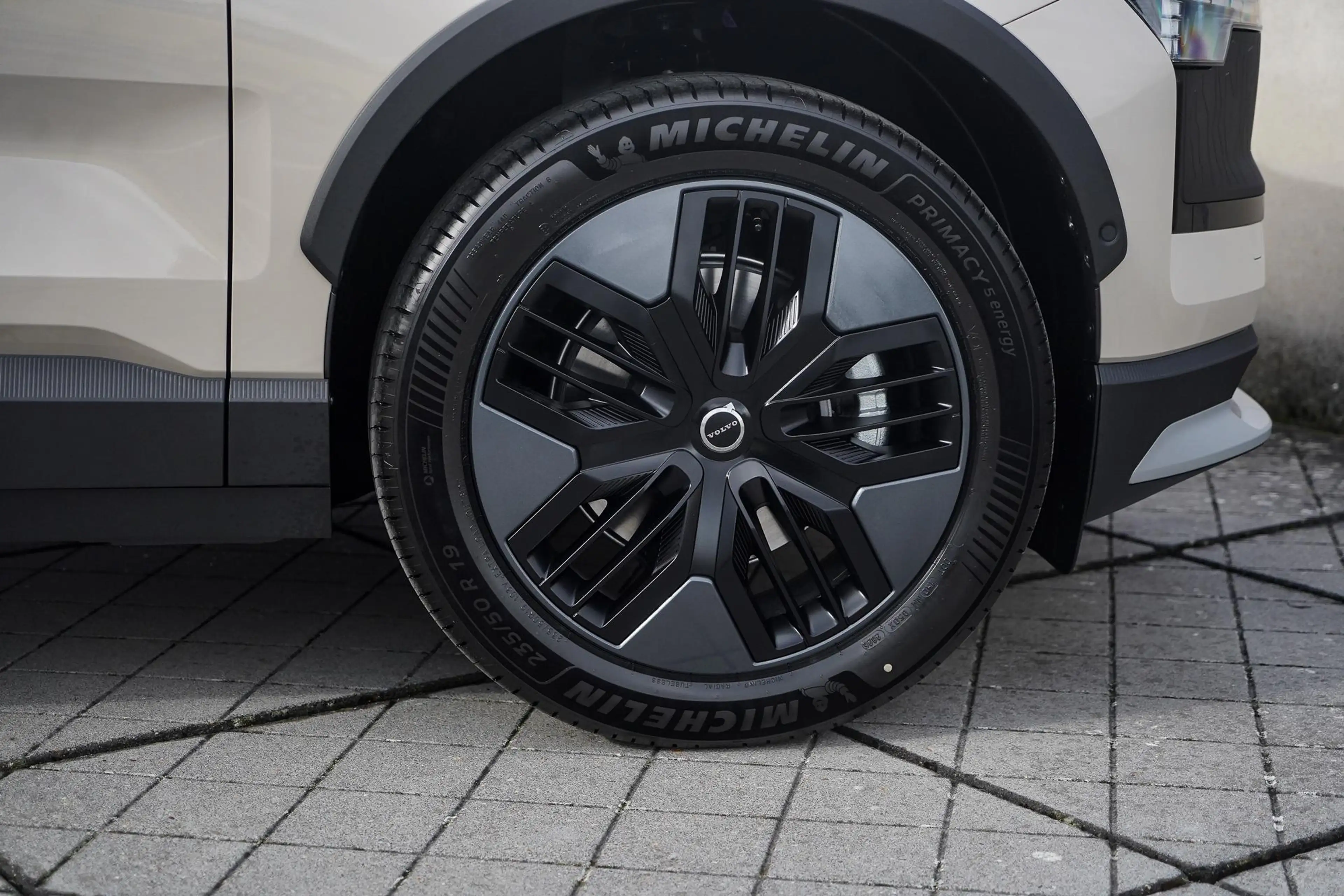 Volvo EX30 Cross Country P5 Long Range Ultra Europa 69 kWh Pa — photo 7