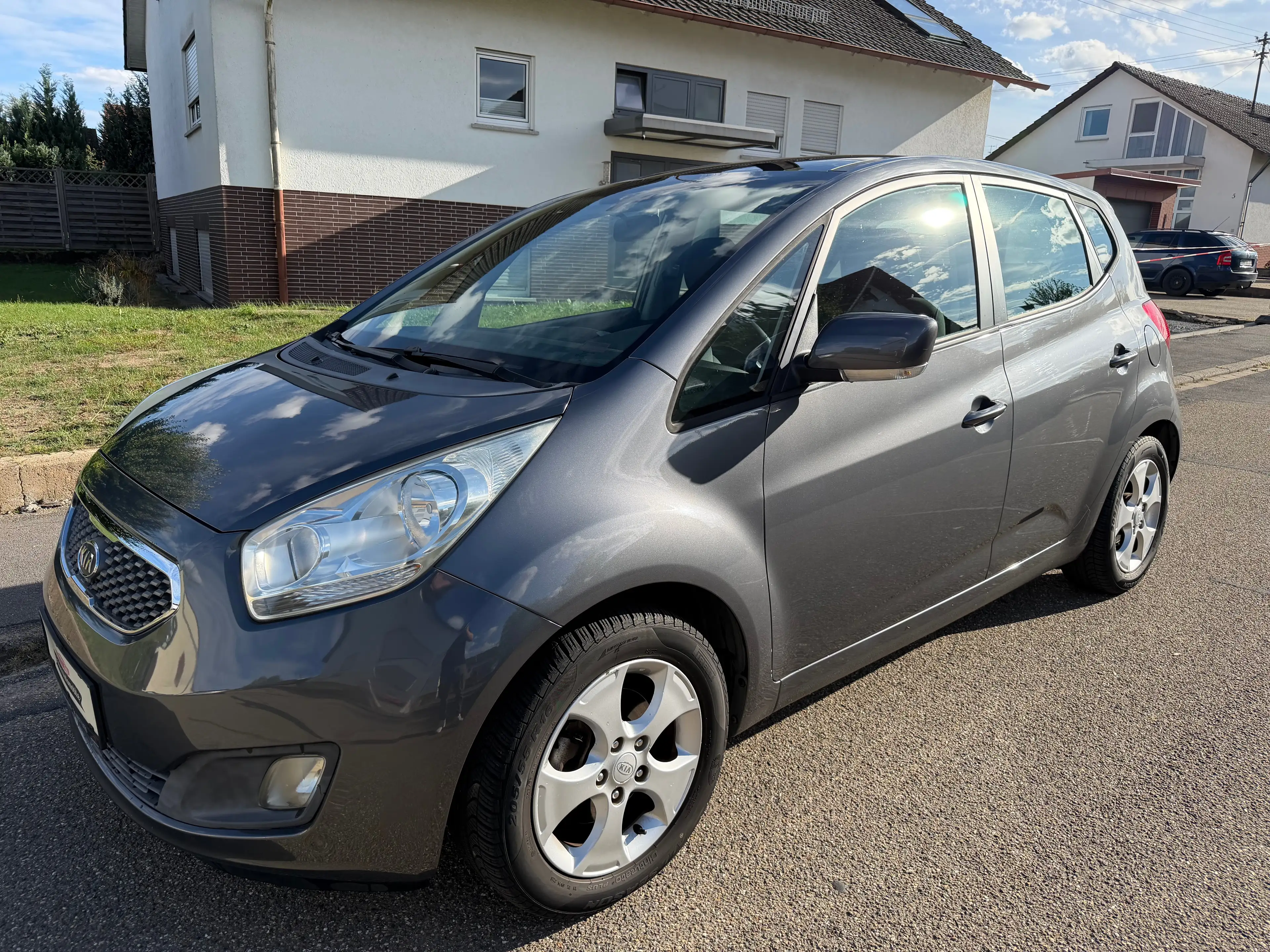 Kia Venga 1.4 Spirit *1. Hand*Nur 32.967km*Pano*Klima*PDC*Sitzheizung*Allwetter*