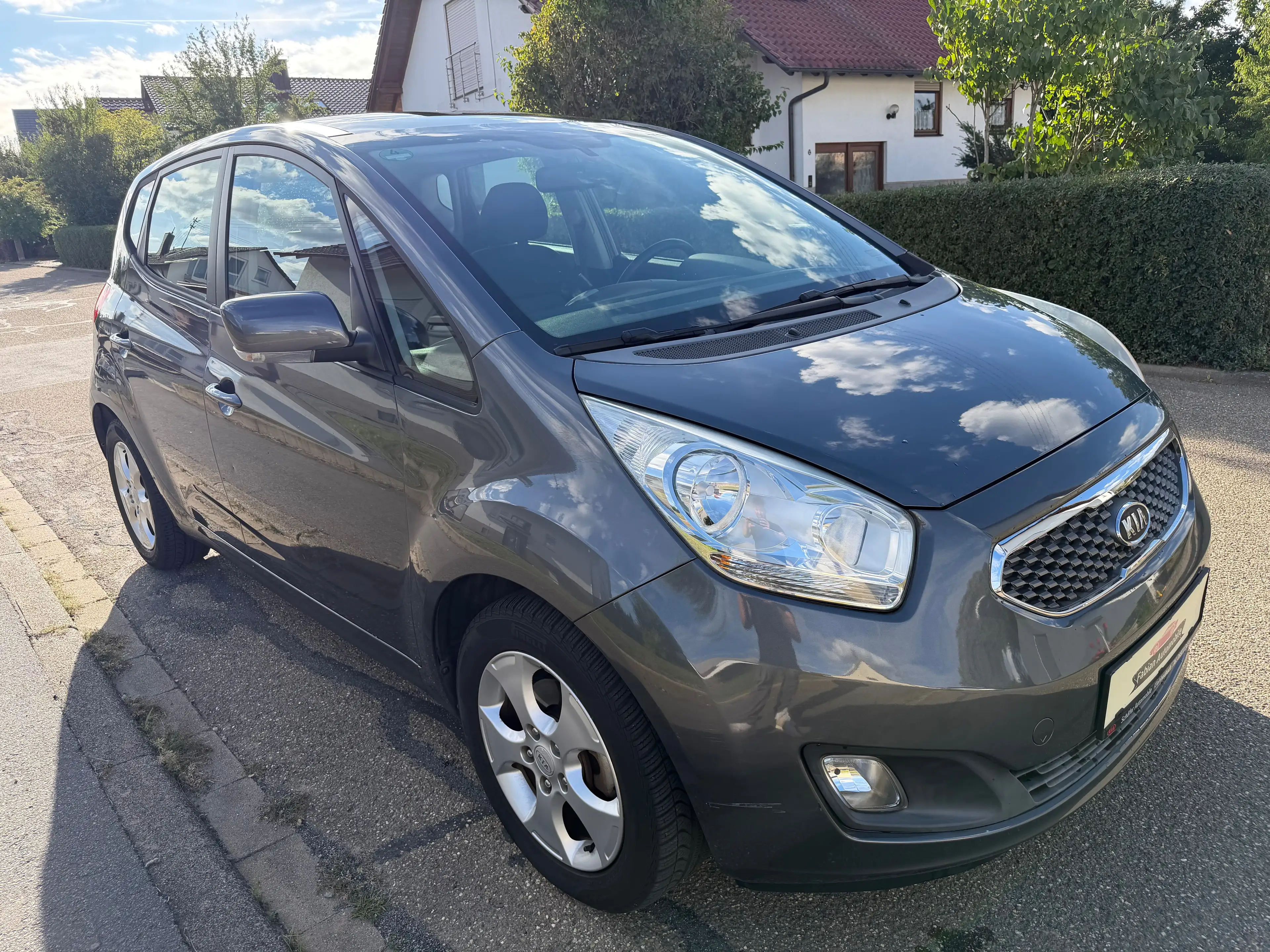 Kia Venga 1.4 Spirit *1. Hand*Nur 32.967km*Pano*Klima*PDC*Sitzheizung*Allwetter* — photo 4