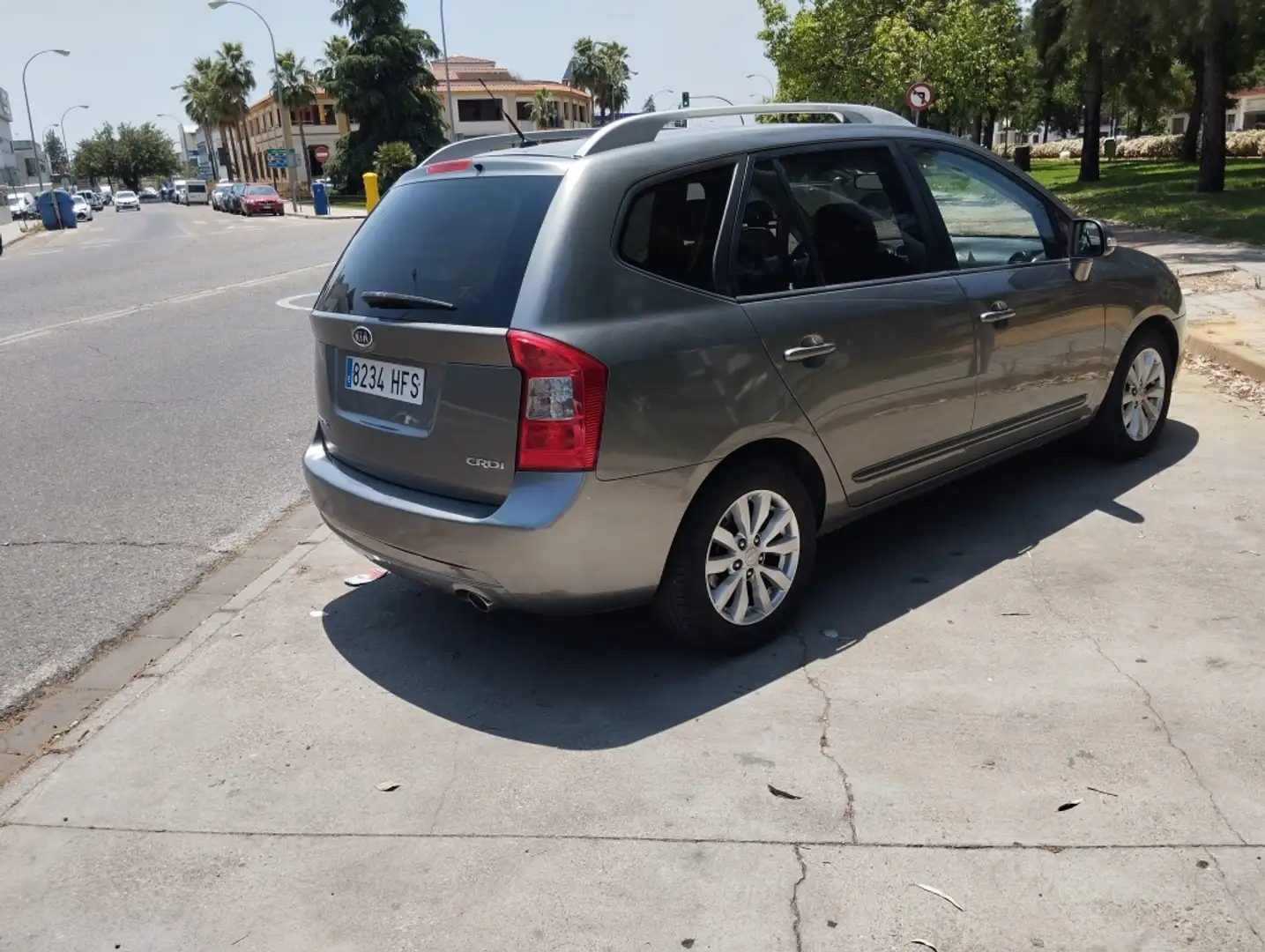 Kia Carens 1.6CRDI Active Bruin - 2