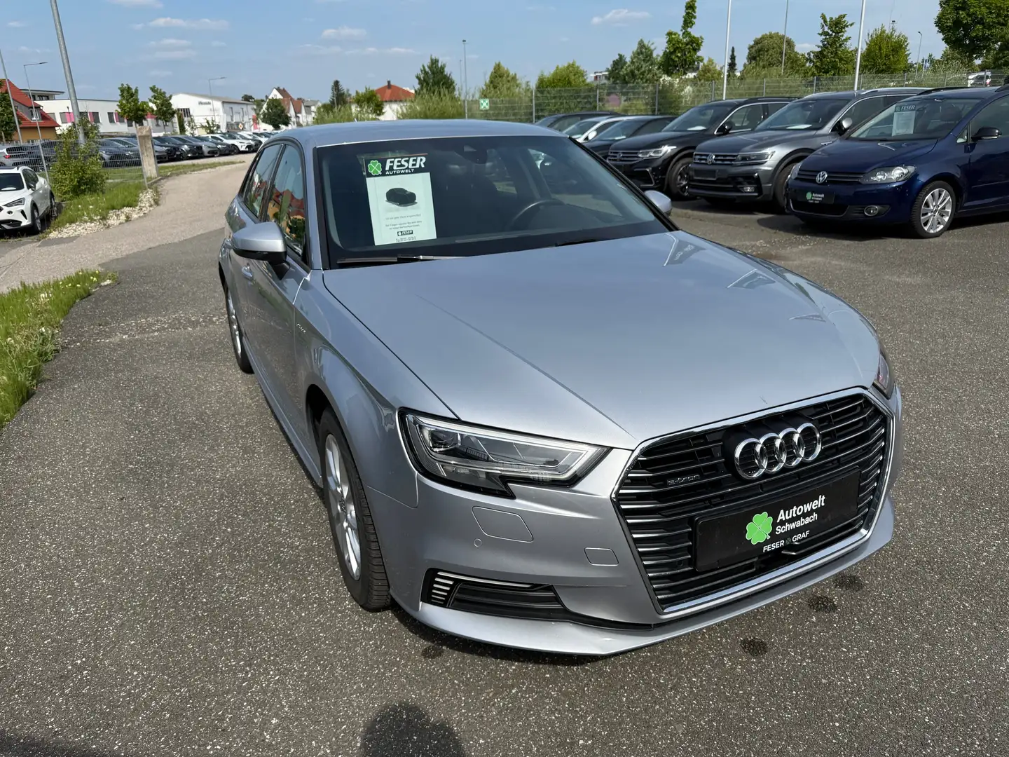 Audi A3 e-tron Sport 1.4 TFSI S tronic LED NAVI SHZ PDC Silber - 2