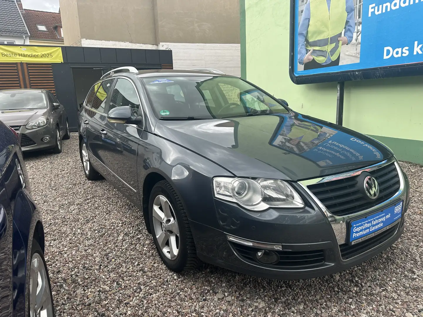 Volkswagen Passat Variant Comfortline**AUTOMATIC**AHK**PDC**TÜV 07/2027** Grau - 1