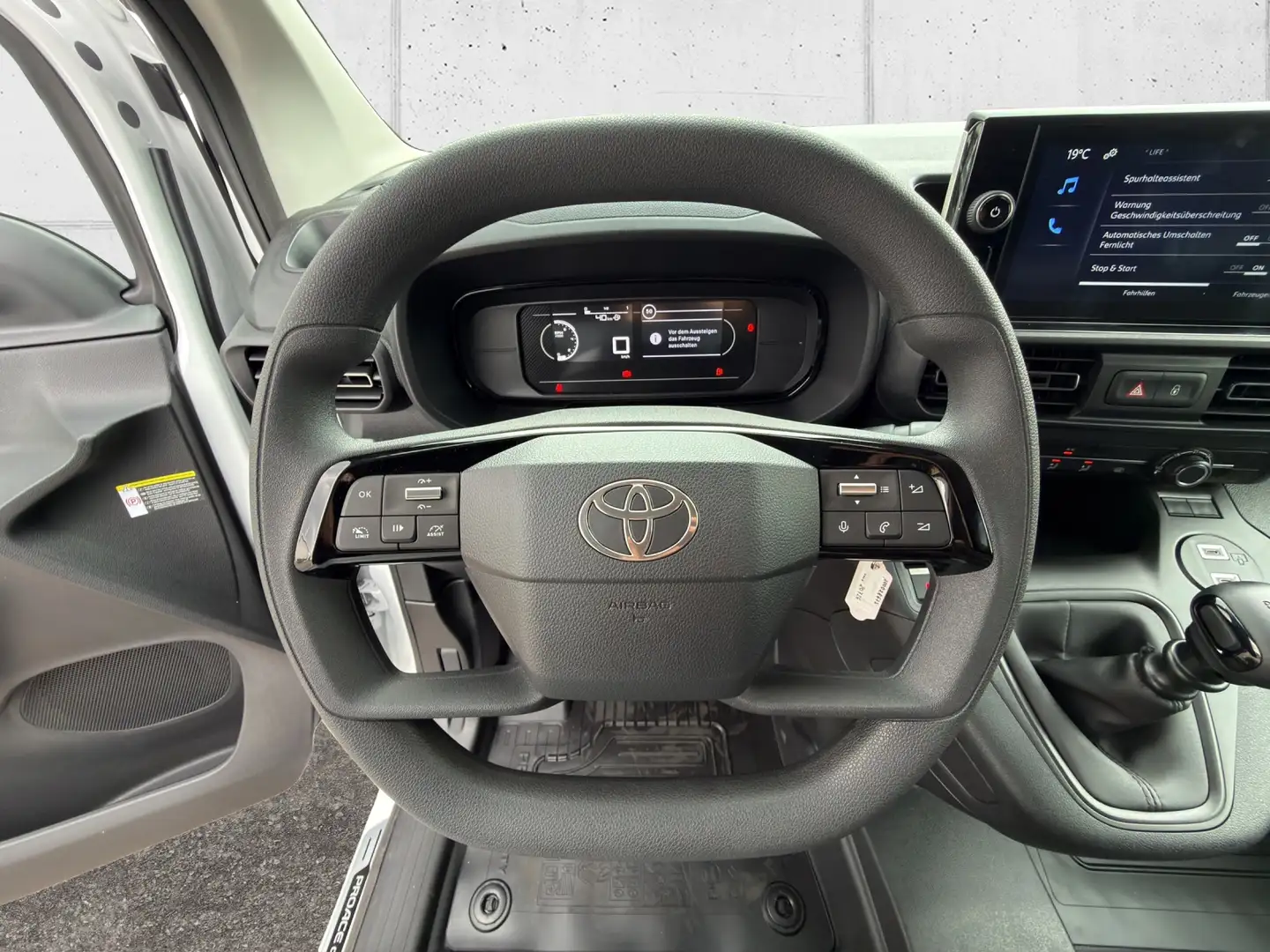 Toyota Proace City City Meister 1,5 D-4D 102 L2 4-türig Weiß - 2