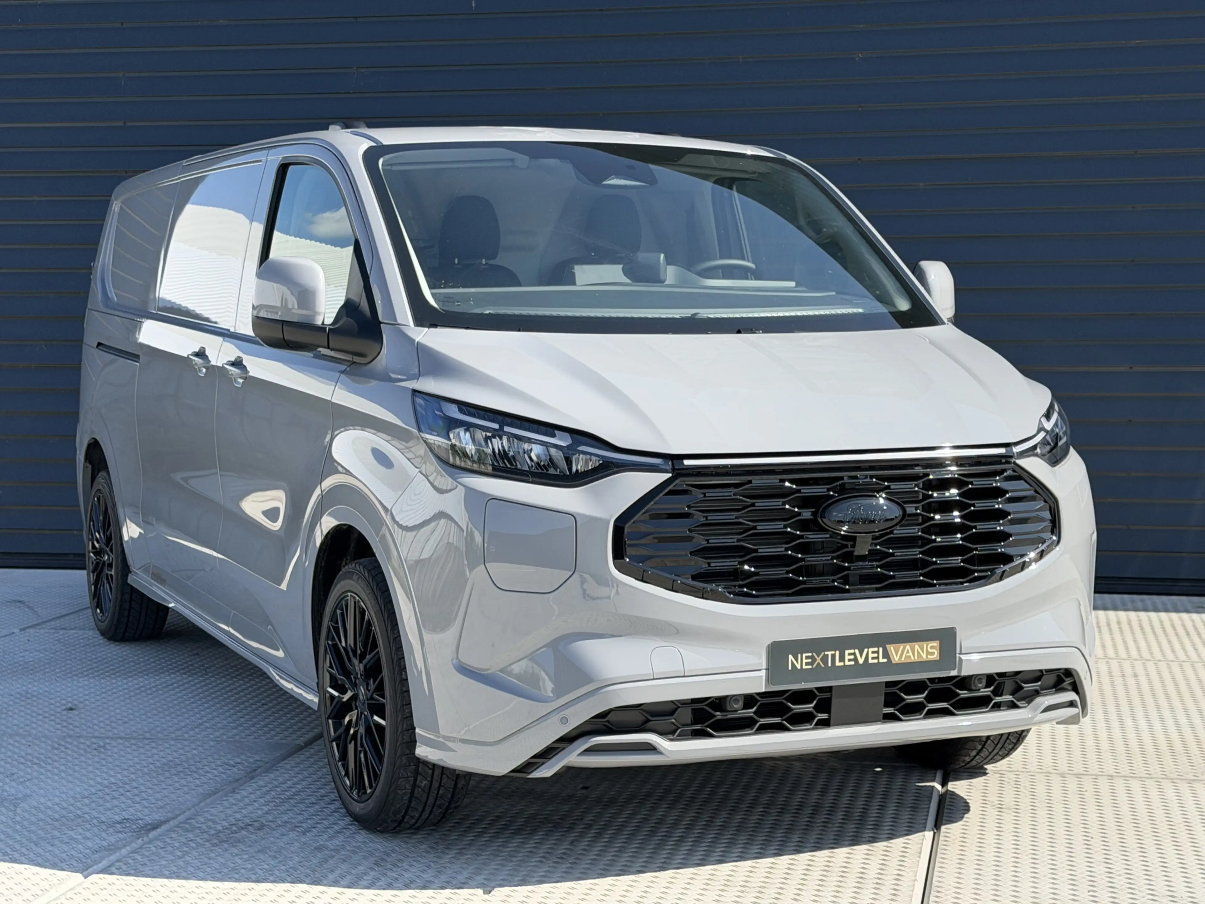 Ford E-Transit Cust. 340 L2H1 Sport 71 kWh | Next Level Edition | — photo 3