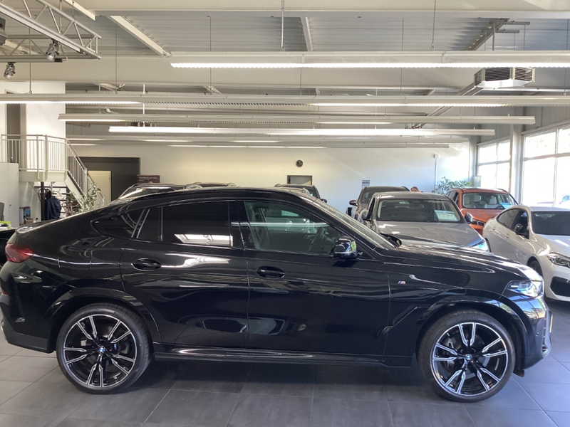BMW X6 xDrive30d M Sport 22'' IconGl Pano Massage StandHz — photo 6