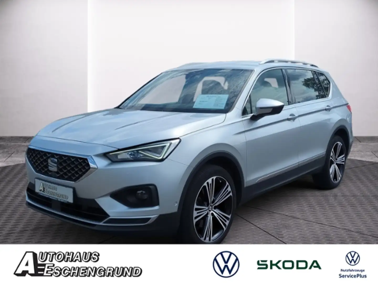 SEAT Tarraco 2.0 TSI DSG 4x4 Xcellence 7-Sitze NAV AHK DCC Silber - 1