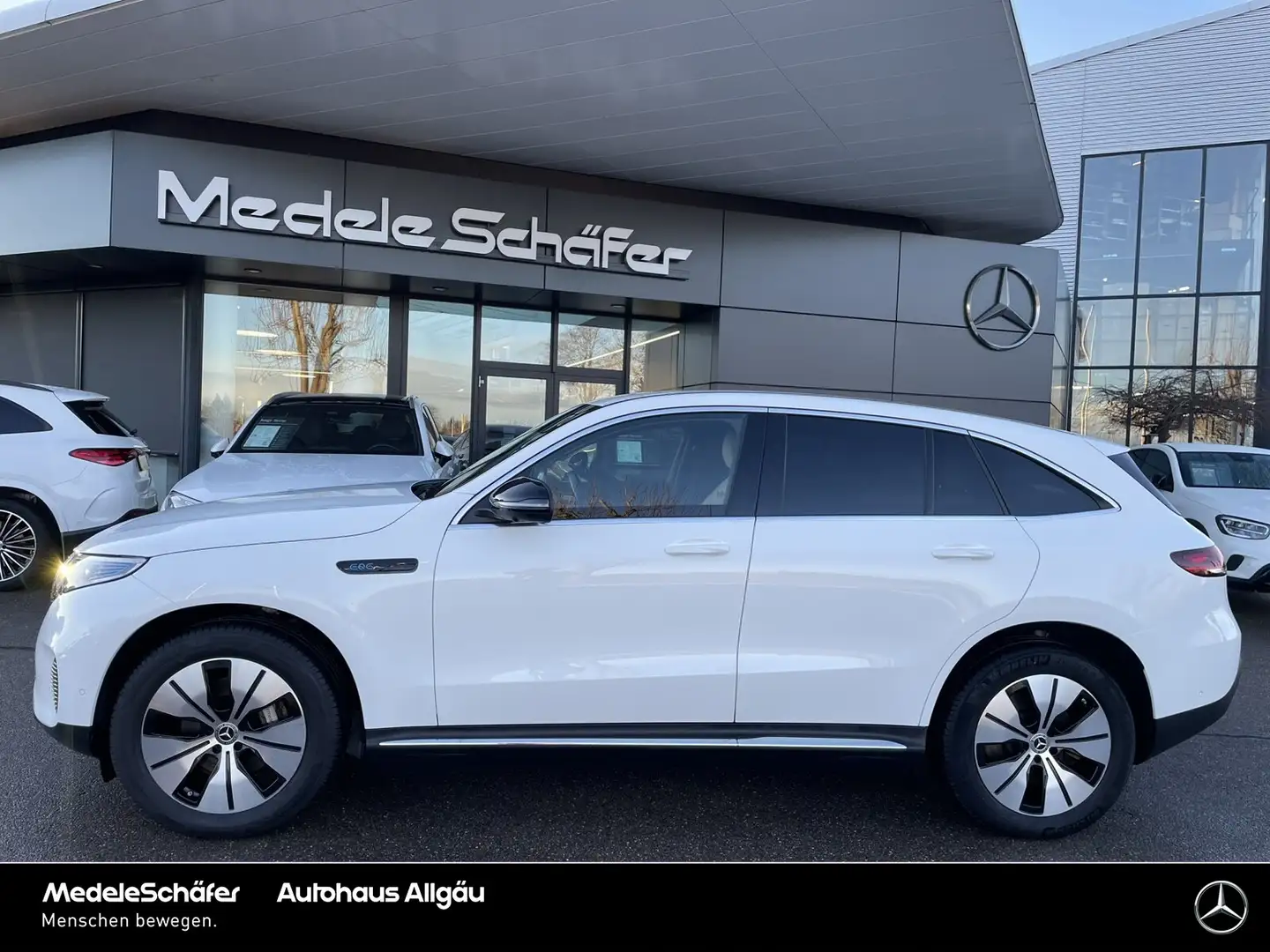Mercedes-Benz EQC 400 EQC 400 4MATIC Distr MultiLED Burm 360° Blanc - 2