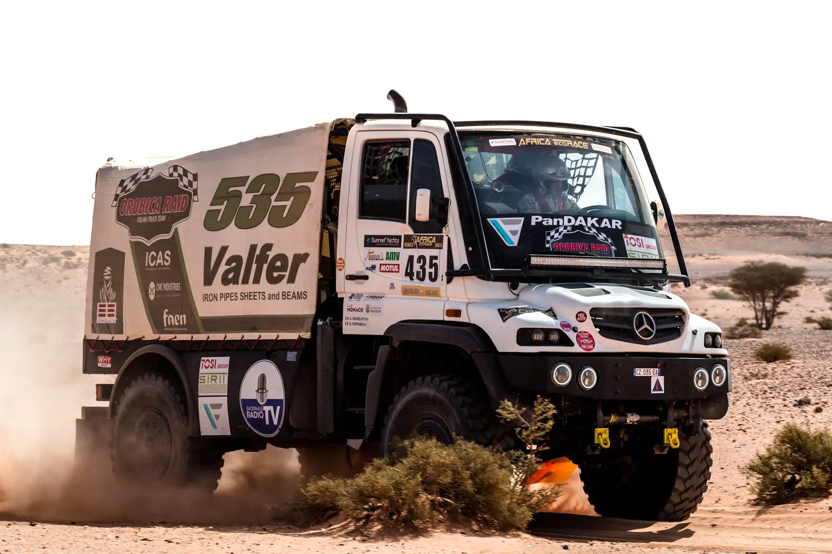 Mercedes-Benz UNIMOG 400 Bianco - 1